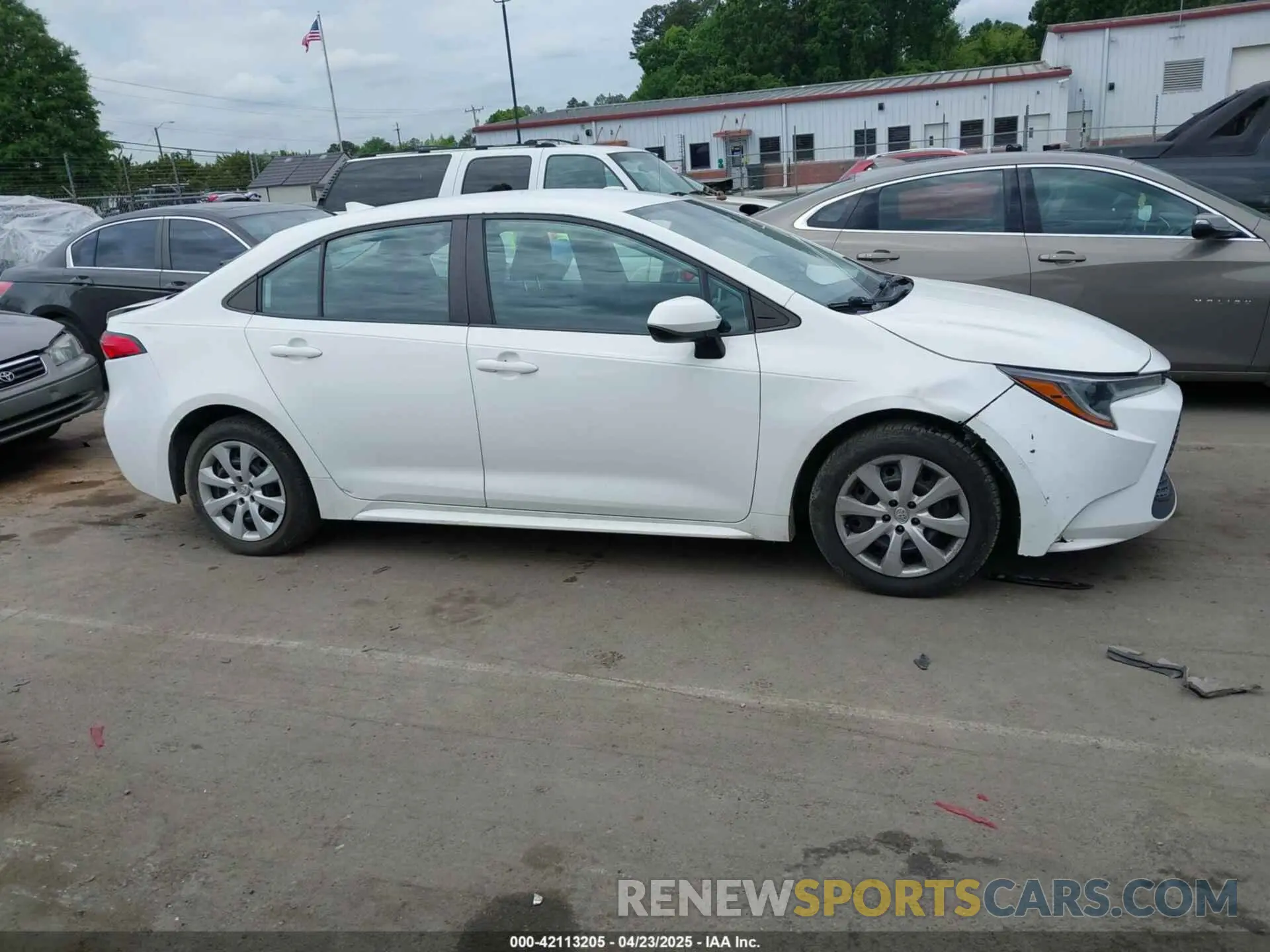 13 Photograph of a damaged car 5YFEPMAE9MP268852 TOYOTA COROLLA 2021