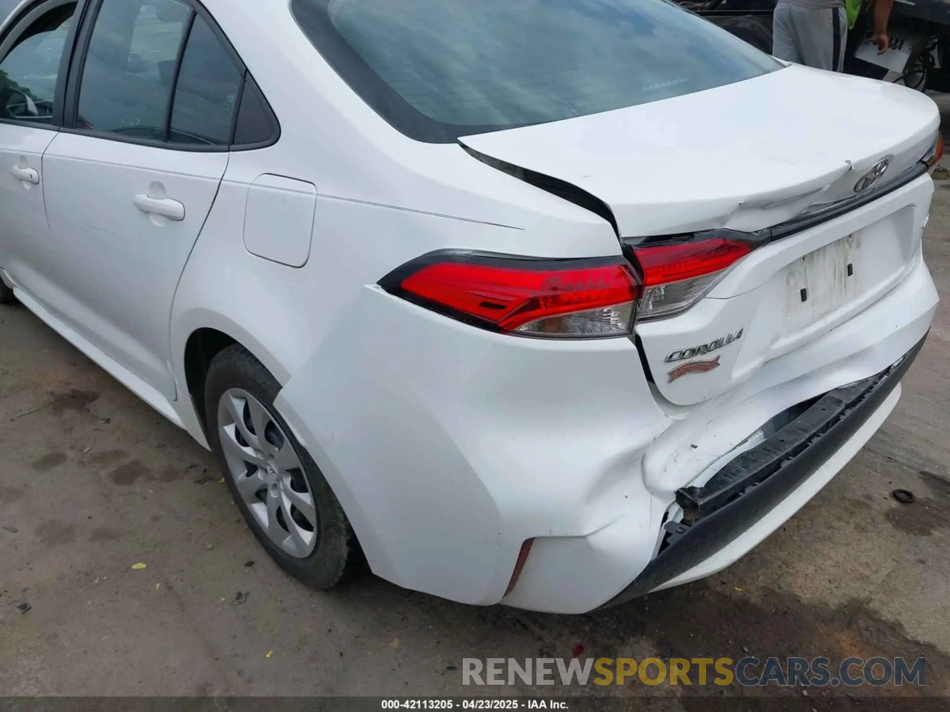 17 Photograph of a damaged car 5YFEPMAE9MP268852 TOYOTA COROLLA 2021