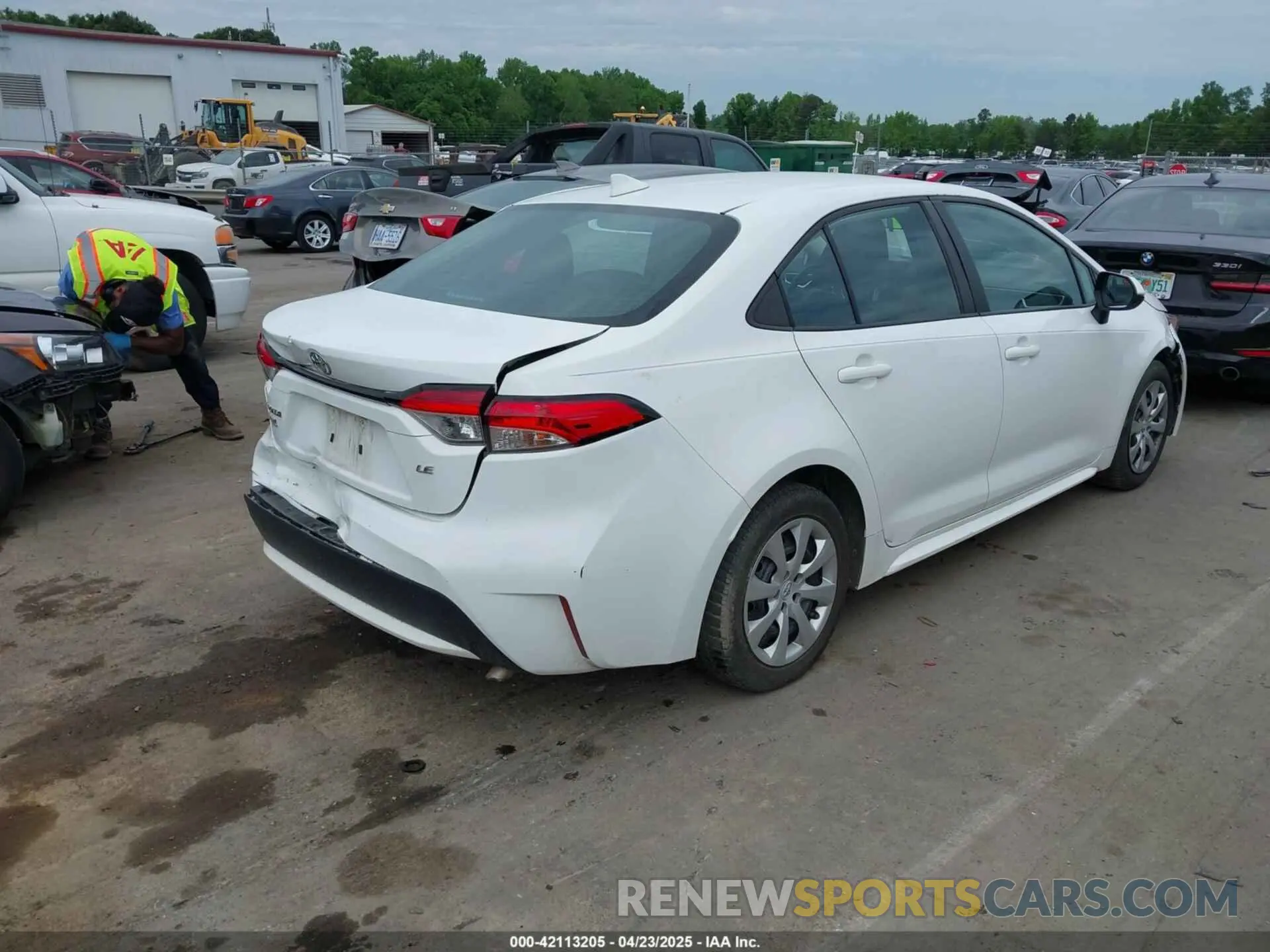 4 Photograph of a damaged car 5YFEPMAE9MP268852 TOYOTA COROLLA 2021