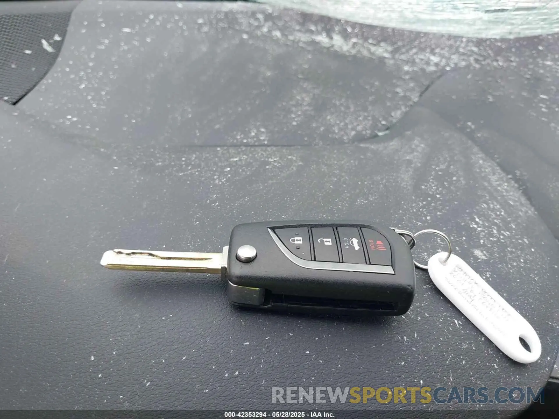 11 Photograph of a damaged car 5YFEPMAEXMP156903 TOYOTA COROLLA 2021