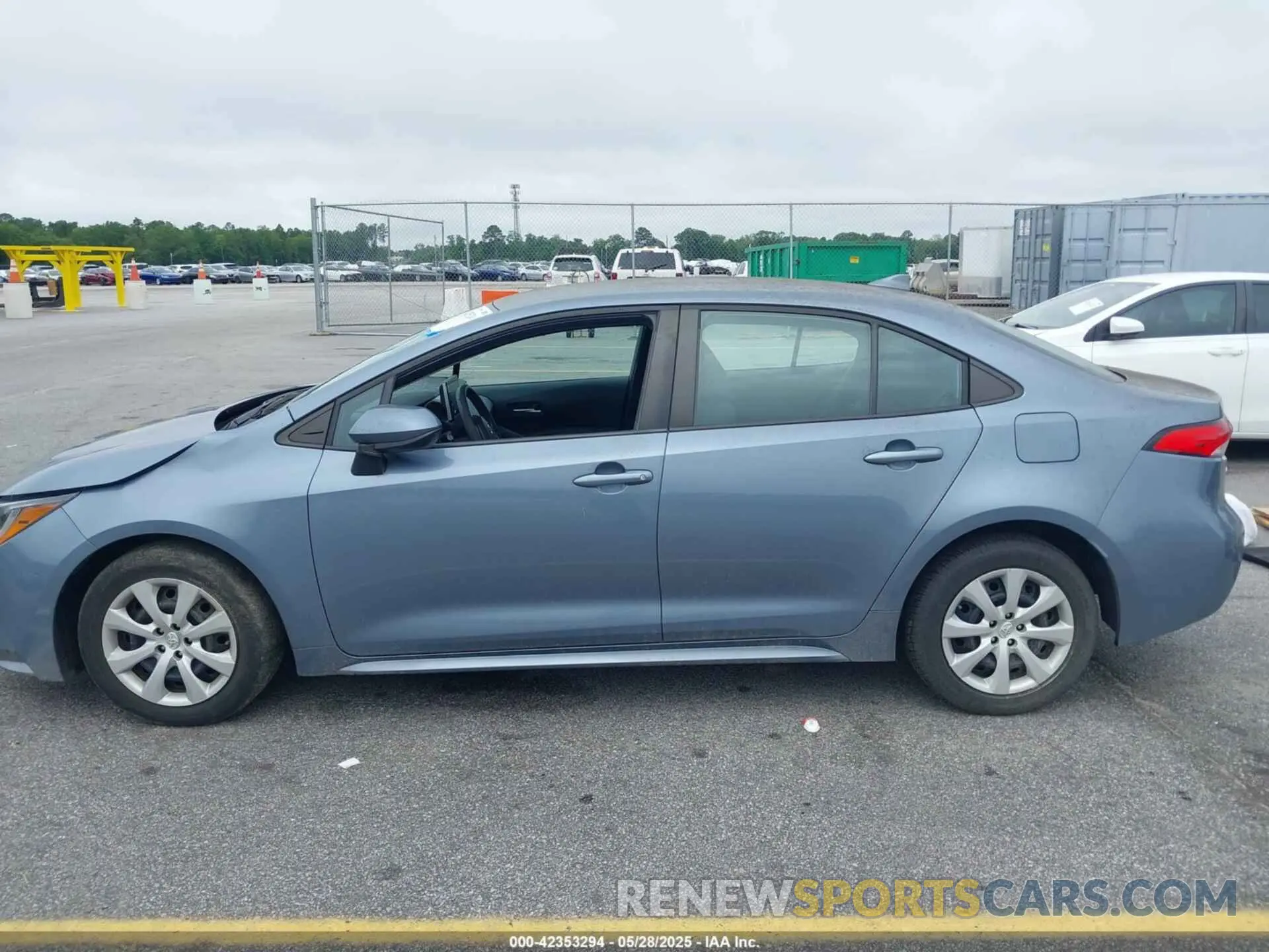 14 Photograph of a damaged car 5YFEPMAEXMP156903 TOYOTA COROLLA 2021