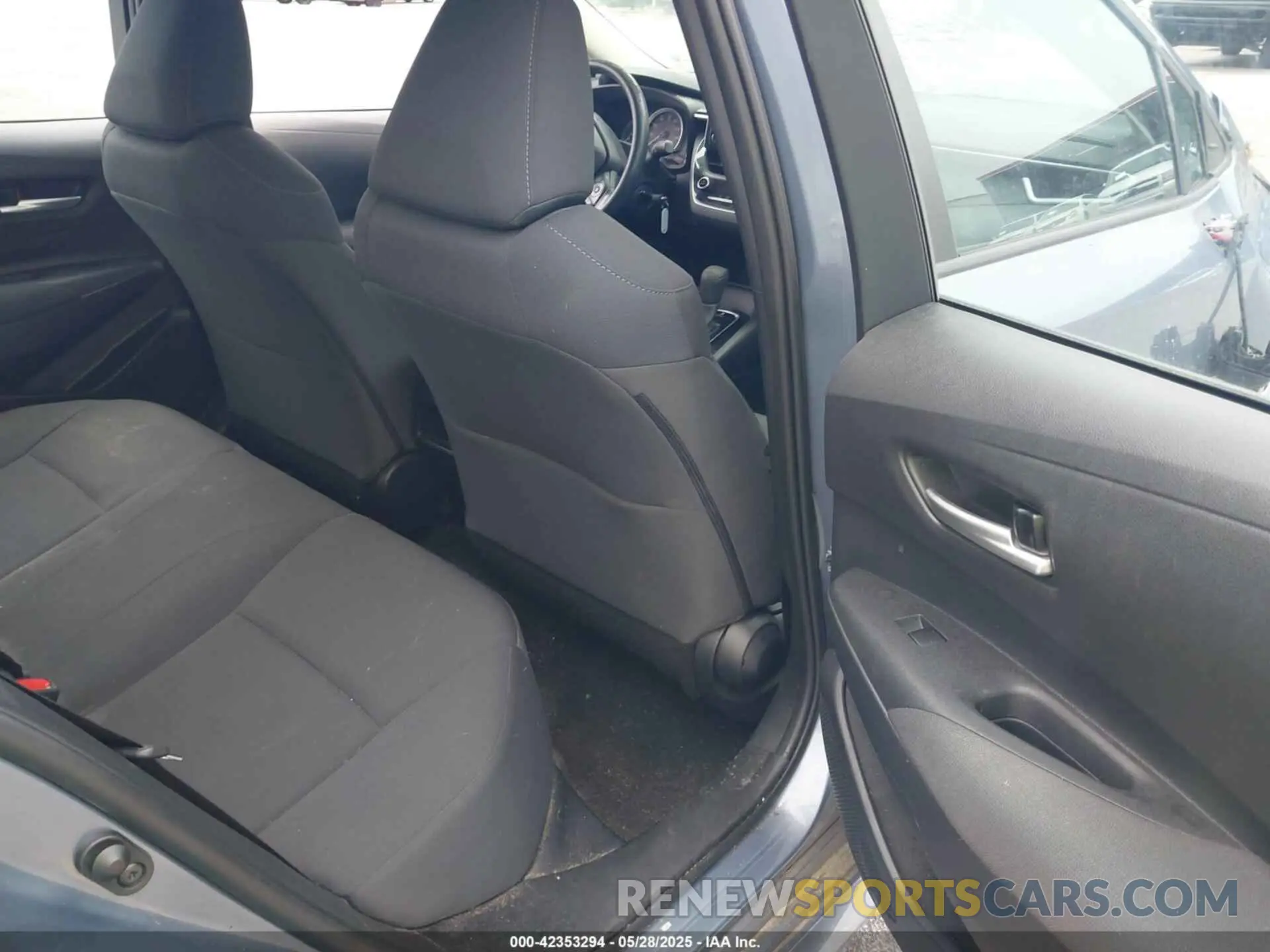 8 Photograph of a damaged car 5YFEPMAEXMP156903 TOYOTA COROLLA 2021