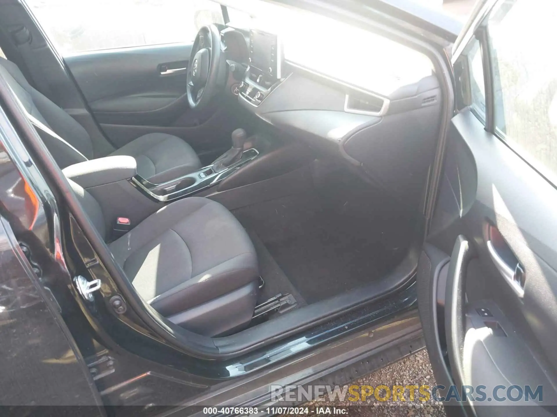 5 Photograph of a damaged car 5YFEPMAEXMP177623 TOYOTA COROLLA 2021