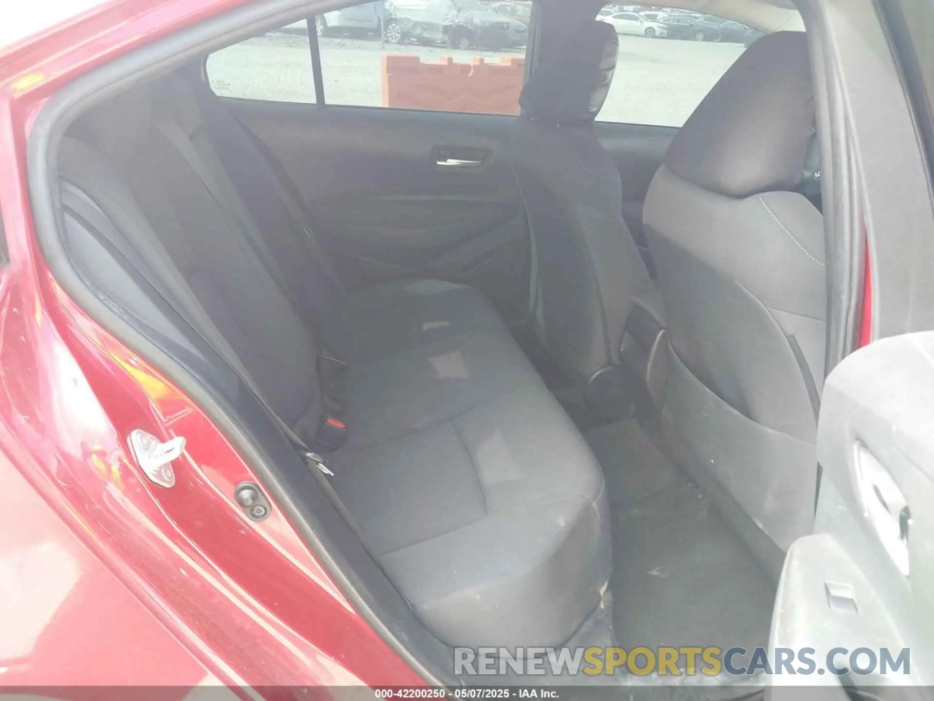 8 Photograph of a damaged car 5YFEPMAEXMP180425 TOYOTA COROLLA 2021