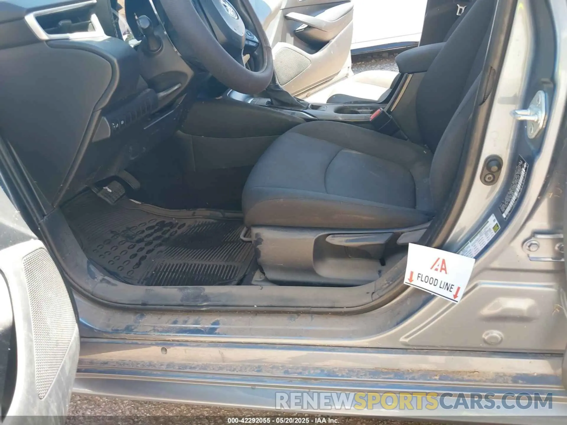6 Photograph of a damaged car 5YFEPMAEXMP185995 TOYOTA COROLLA 2021