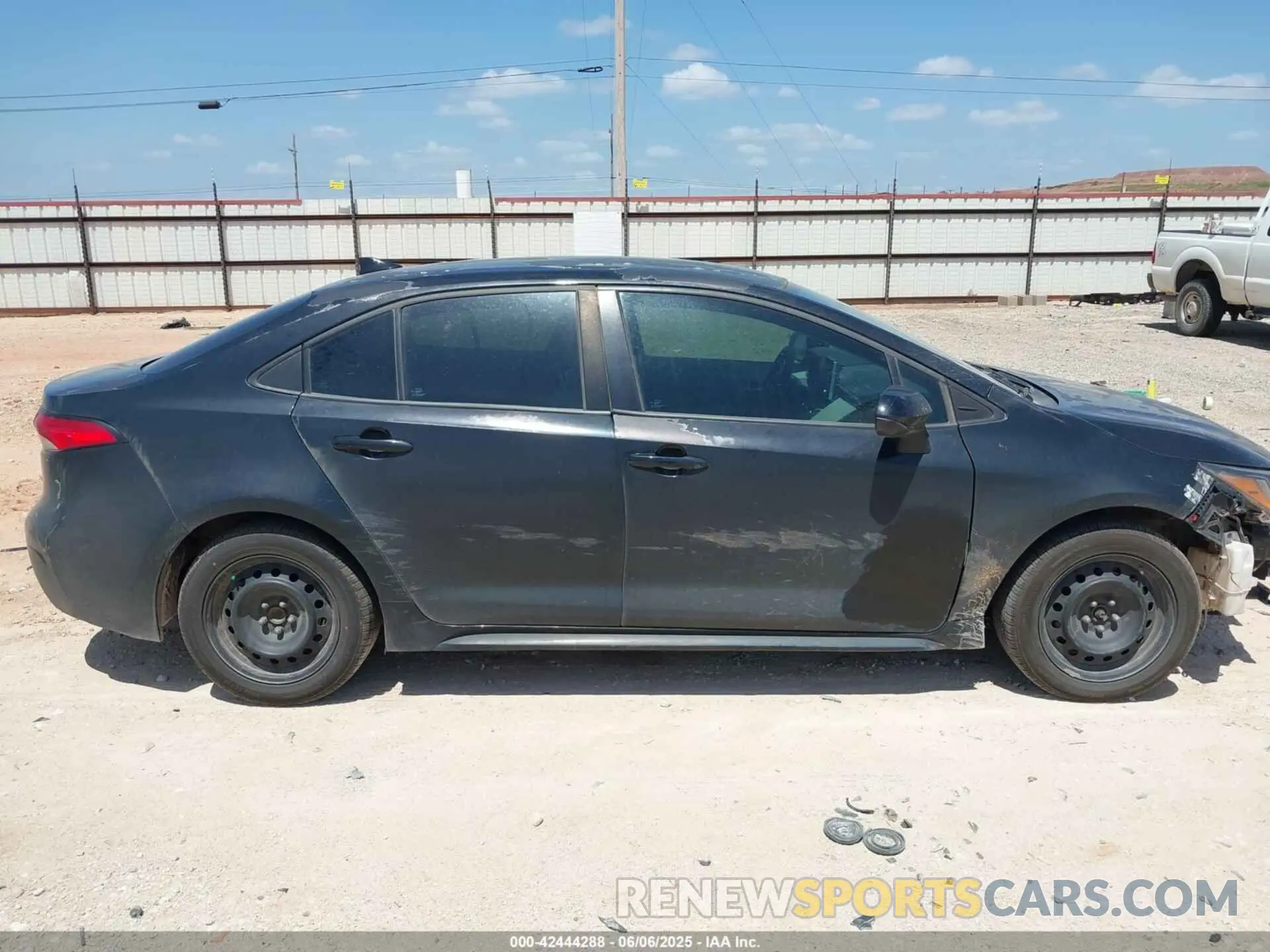 13 Photograph of a damaged car 5YFEPMAEXMP195040 TOYOTA COROLLA 2021