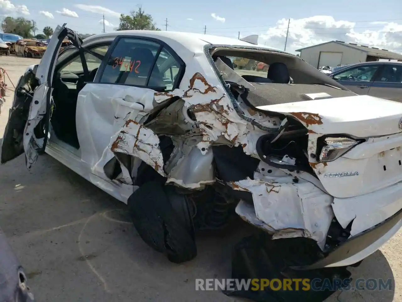 9 Photograph of a damaged car 5YFEPMAEXMP216615 TOYOTA COROLLA 2021