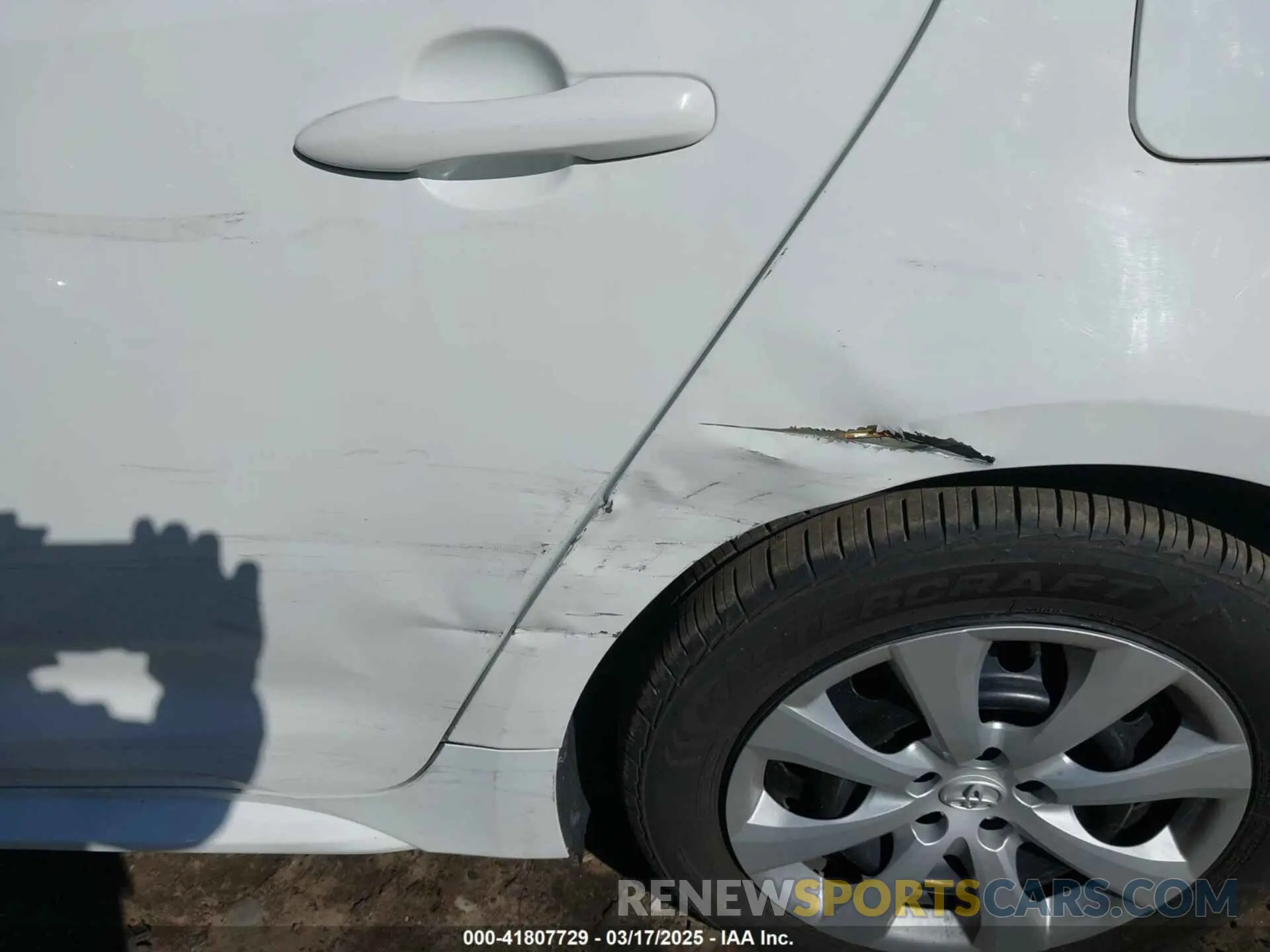 6 Photograph of a damaged car 5YFEPMAEXMP218008 TOYOTA COROLLA 2021