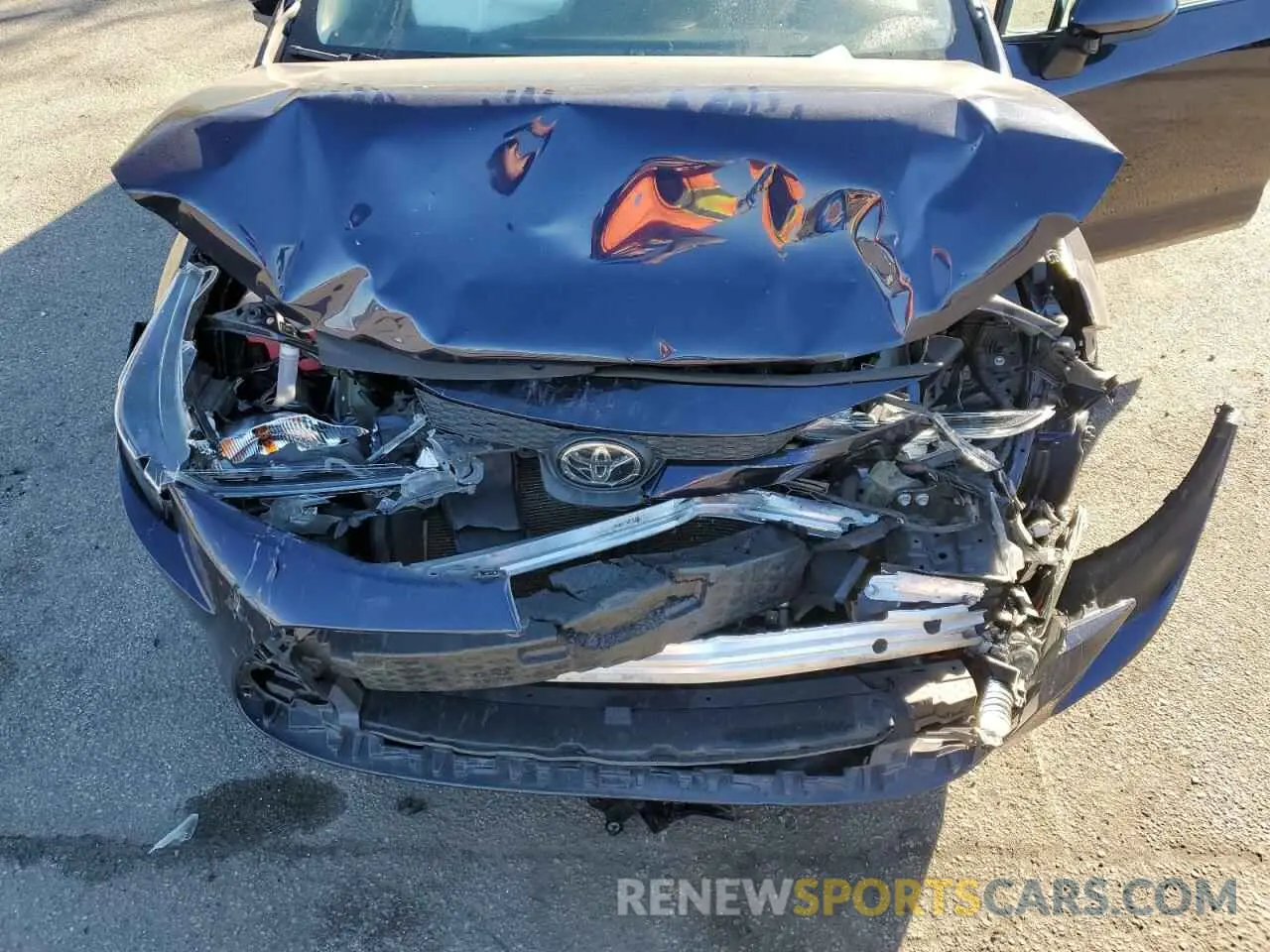 11 Photograph of a damaged car 5YFEPMAEXMP221233 TOYOTA COROLLA 2021