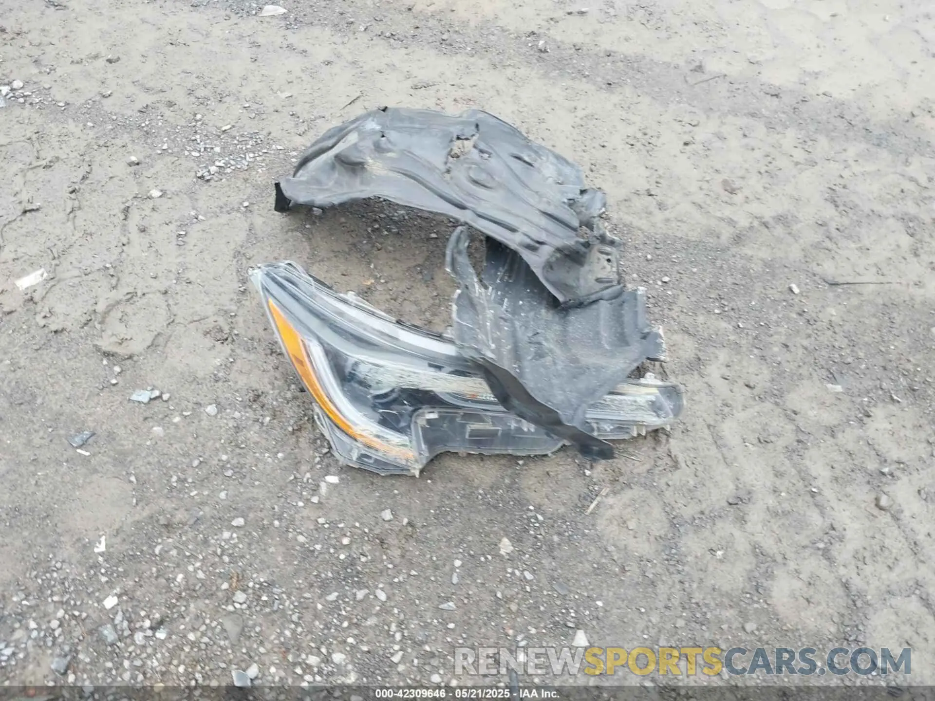 12 Photograph of a damaged car 5YFEPMAEXMP221930 TOYOTA COROLLA 2021