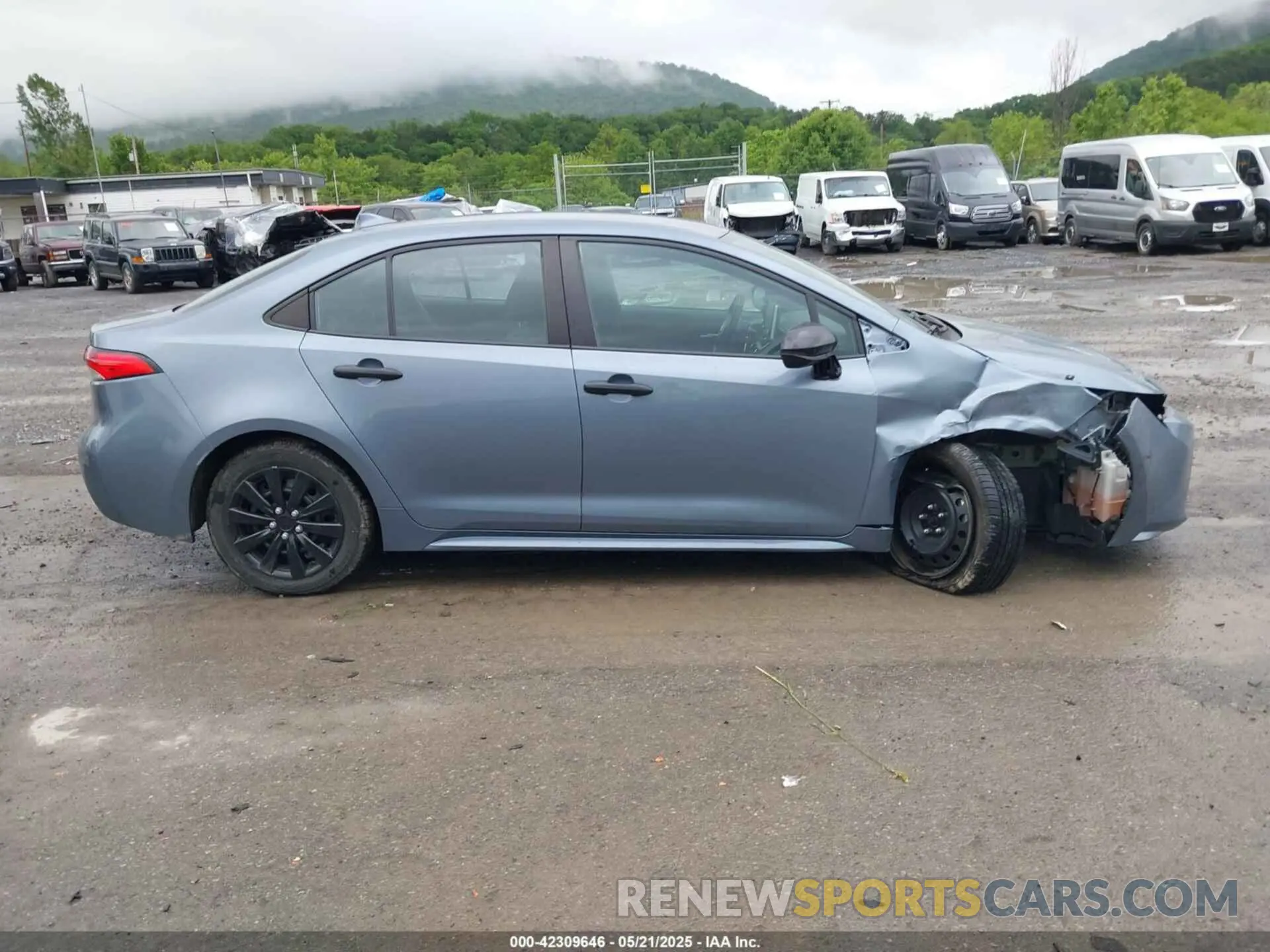 14 Photograph of a damaged car 5YFEPMAEXMP221930 TOYOTA COROLLA 2021