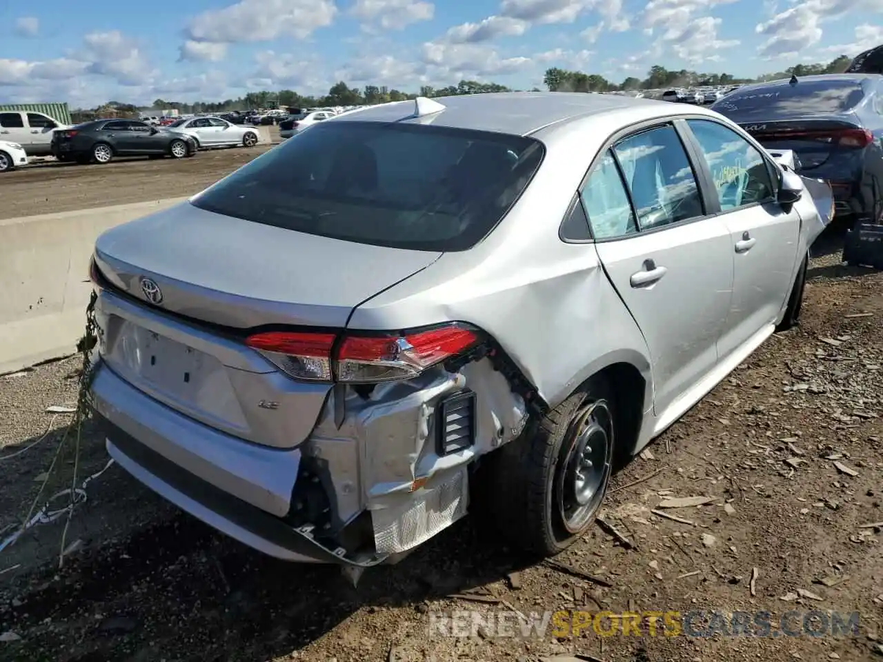 4 Photograph of a damaged car 5YFEPMAEXMP229901 TOYOTA COROLLA 2021