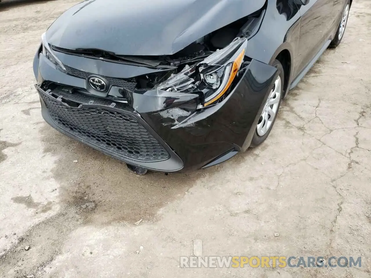 9 Photograph of a damaged car 5YFEPMAEXMP238971 TOYOTA COROLLA 2021