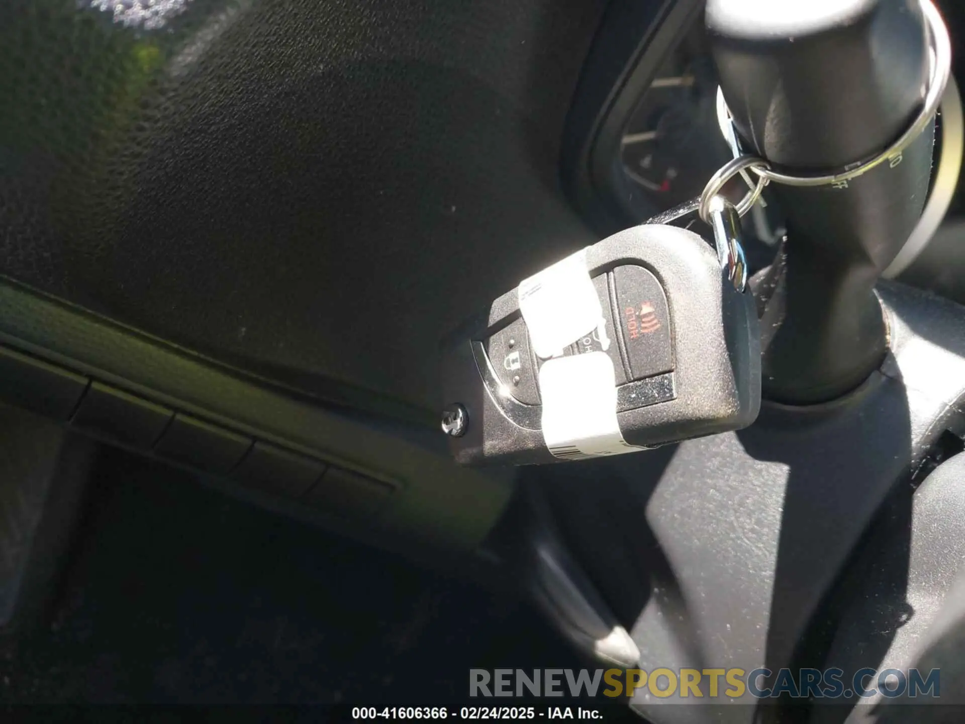11 Photograph of a damaged car 5YFEPMAEXMP252174 TOYOTA COROLLA 2021