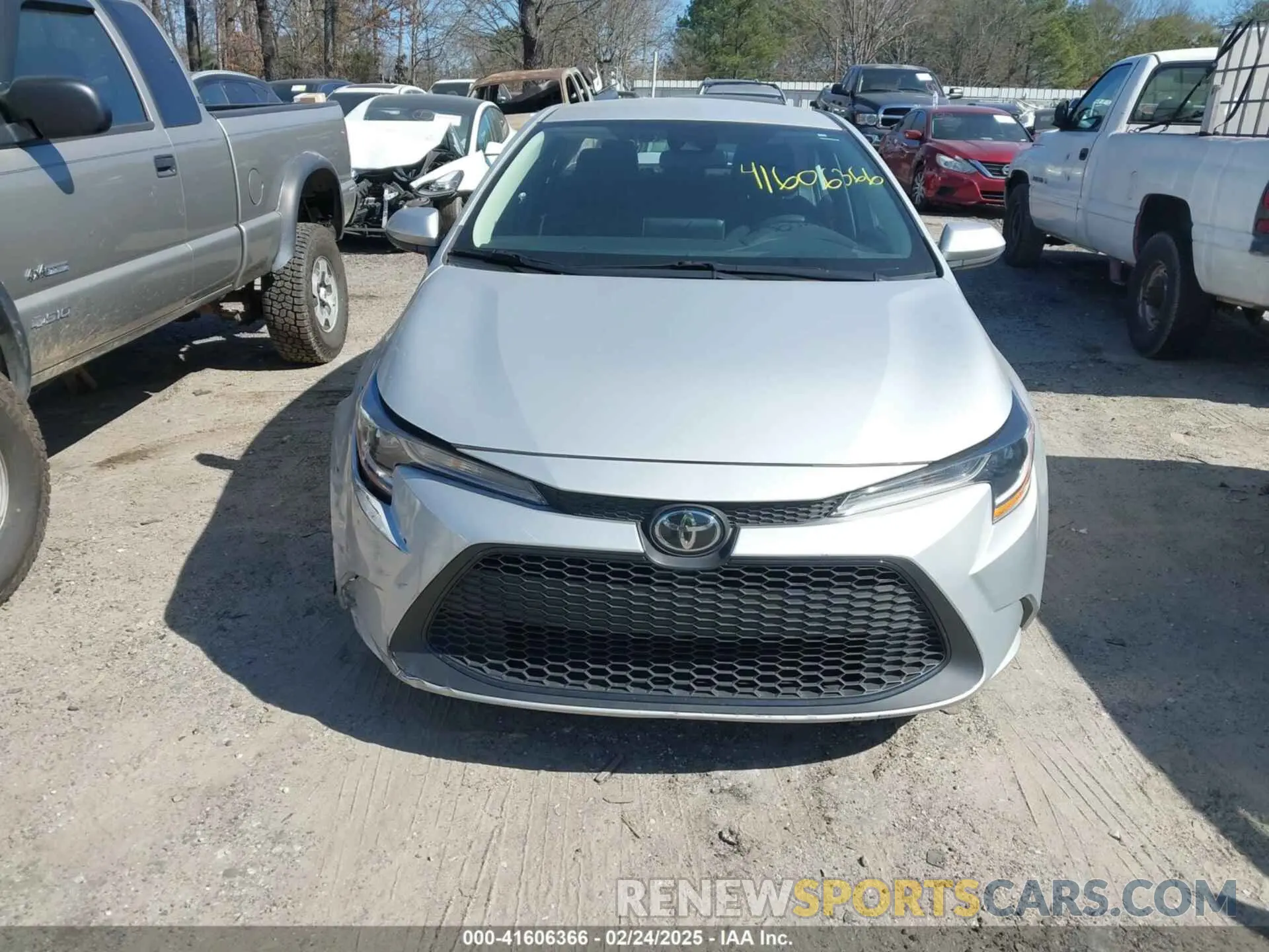 12 Photograph of a damaged car 5YFEPMAEXMP252174 TOYOTA COROLLA 2021