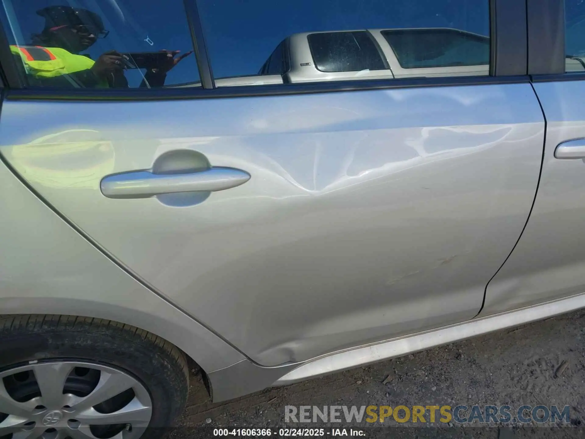 20 Photograph of a damaged car 5YFEPMAEXMP252174 TOYOTA COROLLA 2021