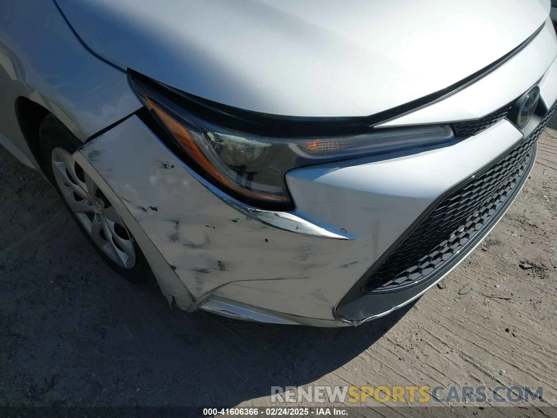 21 Photograph of a damaged car 5YFEPMAEXMP252174 TOYOTA COROLLA 2021