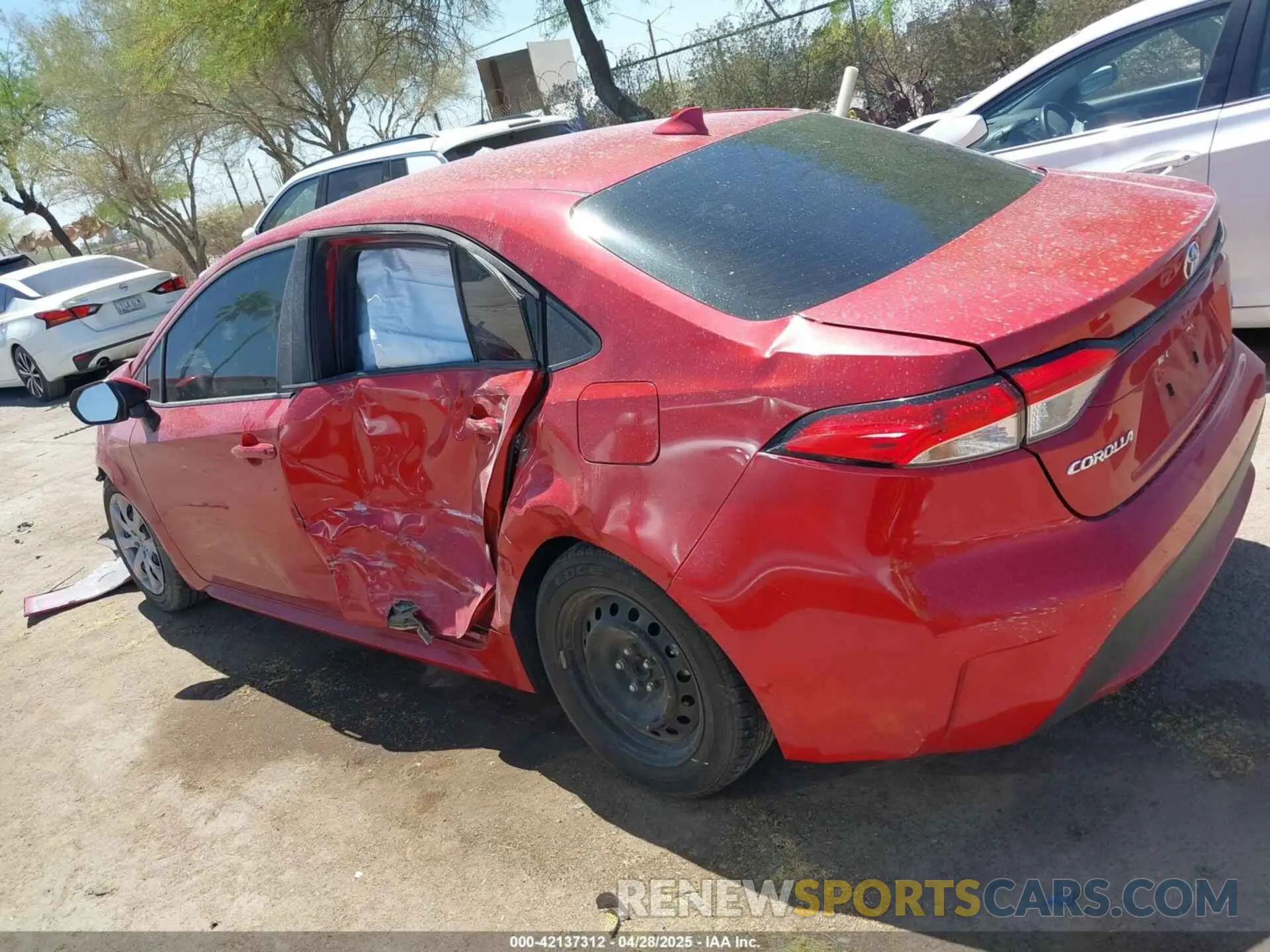 13 Photograph of a damaged car 5YFEPMAEXMP256242 TOYOTA COROLLA 2021
