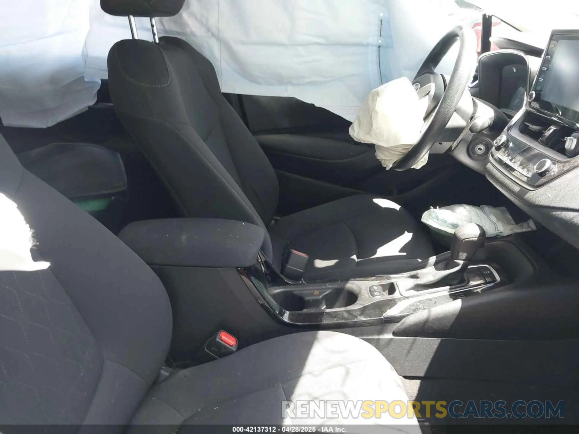 5 Photograph of a damaged car 5YFEPMAEXMP256242 TOYOTA COROLLA 2021