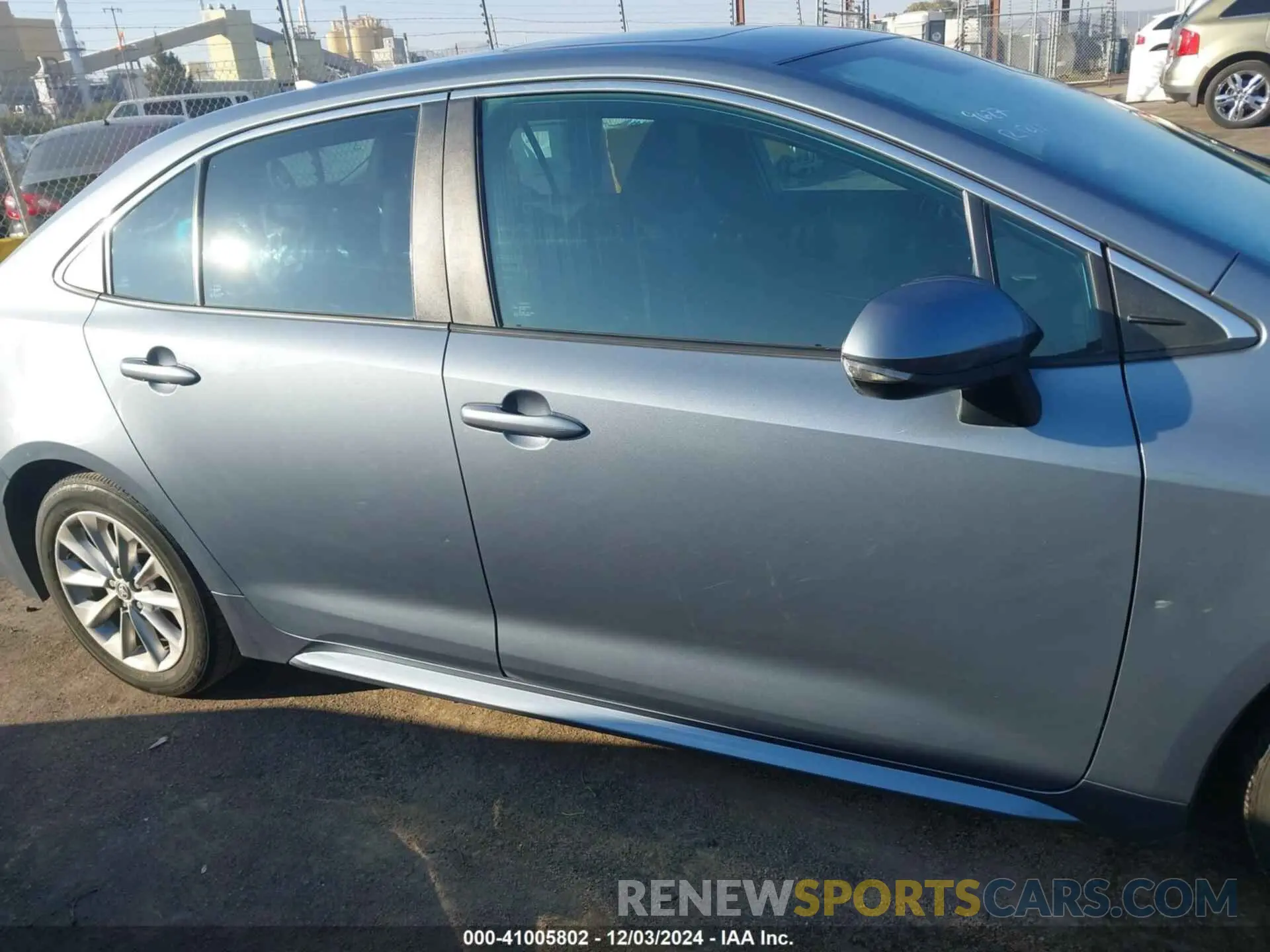 13 Photograph of a damaged car 5YFFPMAE4MP270061 TOYOTA COROLLA 2021