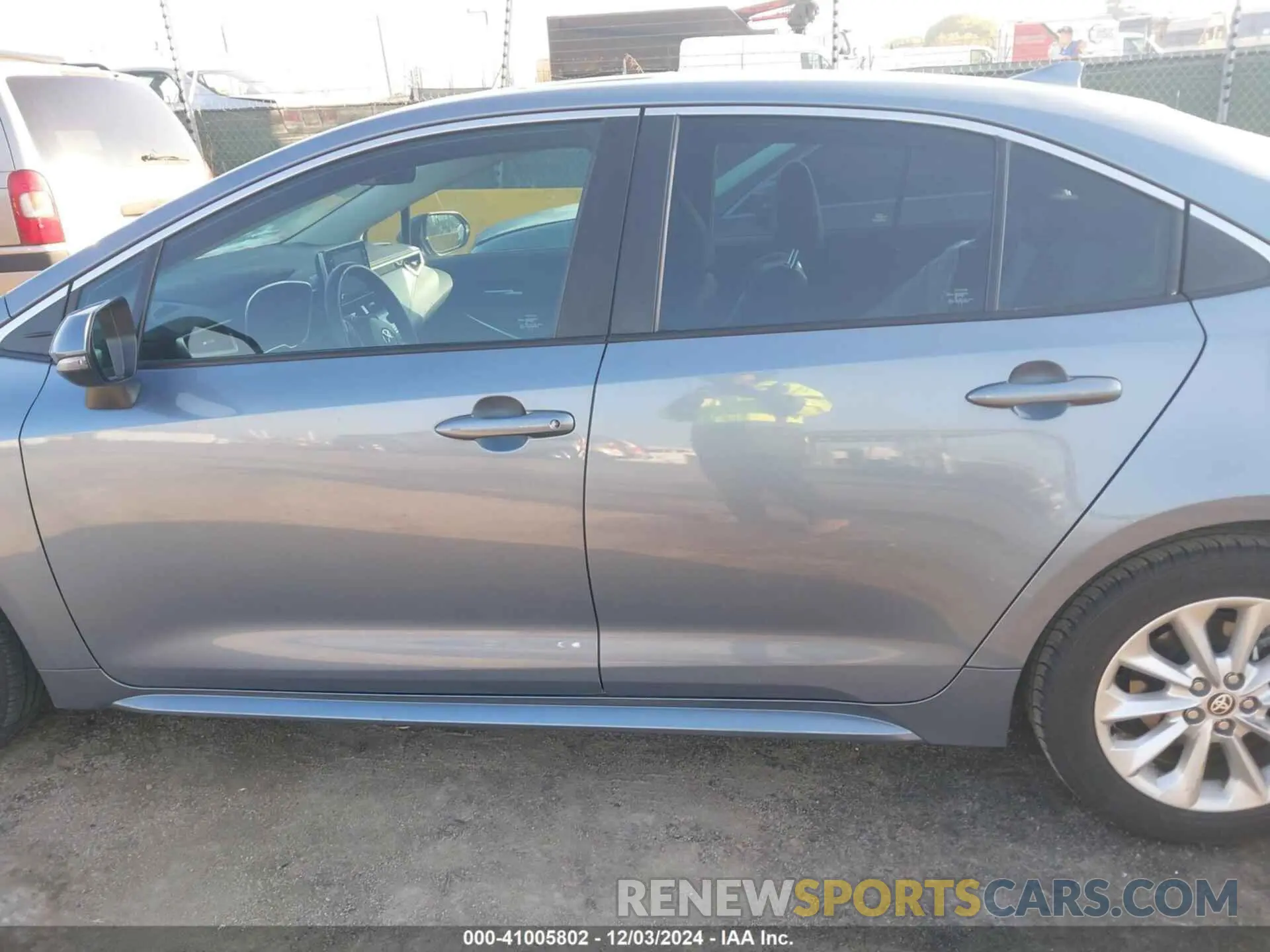 14 Photograph of a damaged car 5YFFPMAE4MP270061 TOYOTA COROLLA 2021