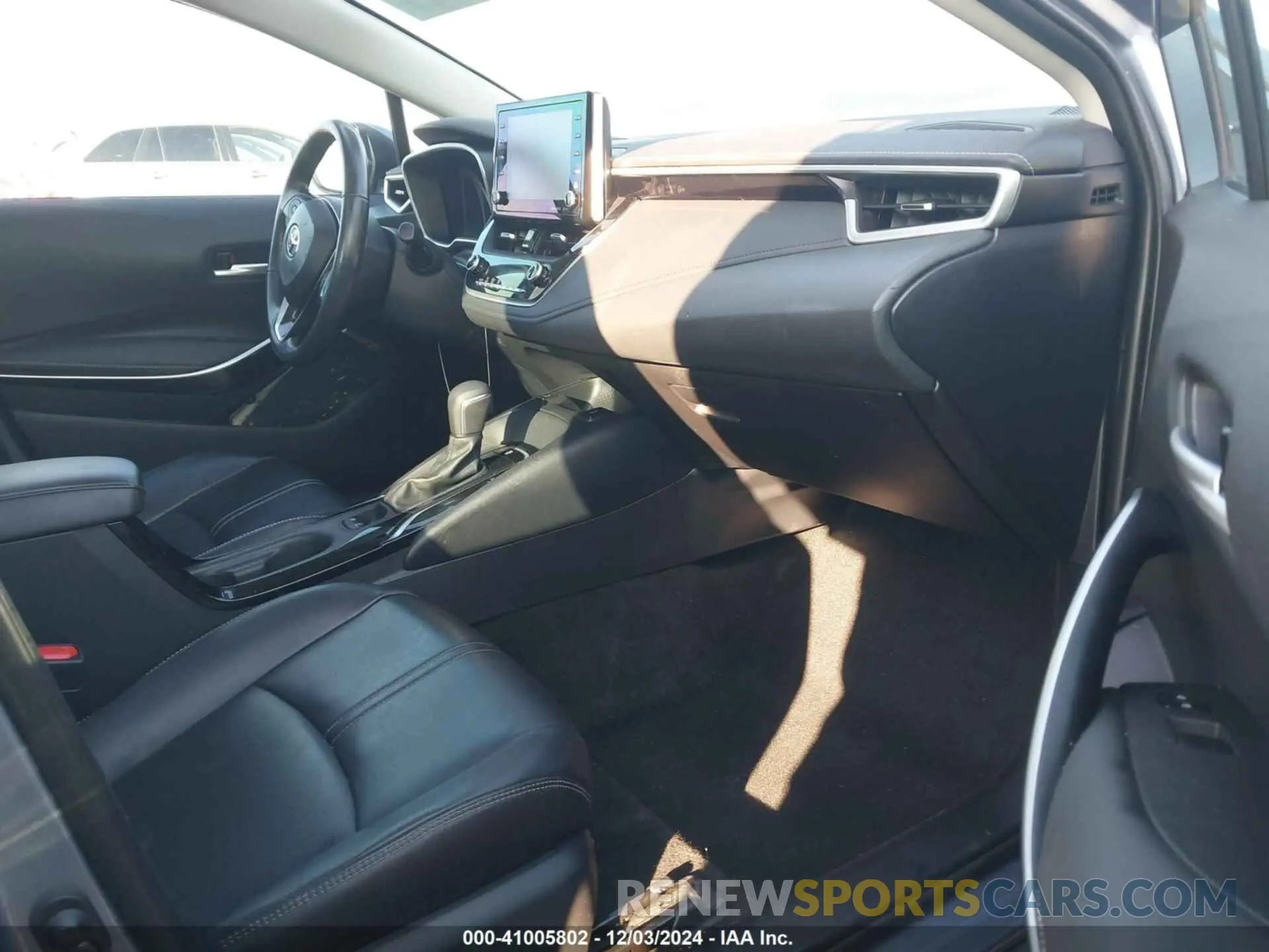 5 Photograph of a damaged car 5YFFPMAE4MP270061 TOYOTA COROLLA 2021