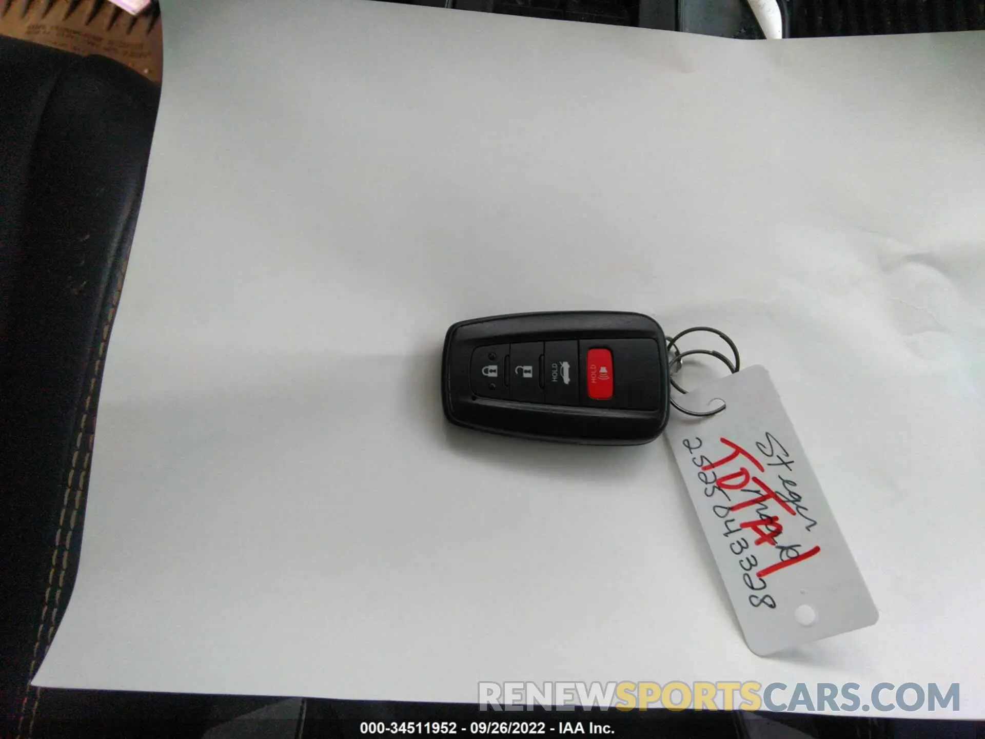11 Photograph of a damaged car 5YFFPMAE8MP200501 TOYOTA COROLLA 2021