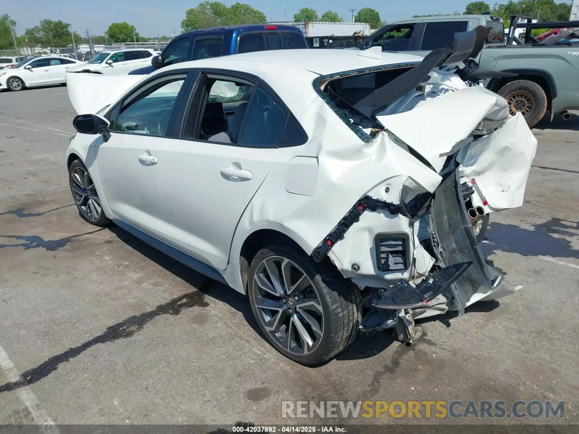 3 Photograph of a damaged car 5YFM4MCE2MP065111 TOYOTA COROLLA 2021