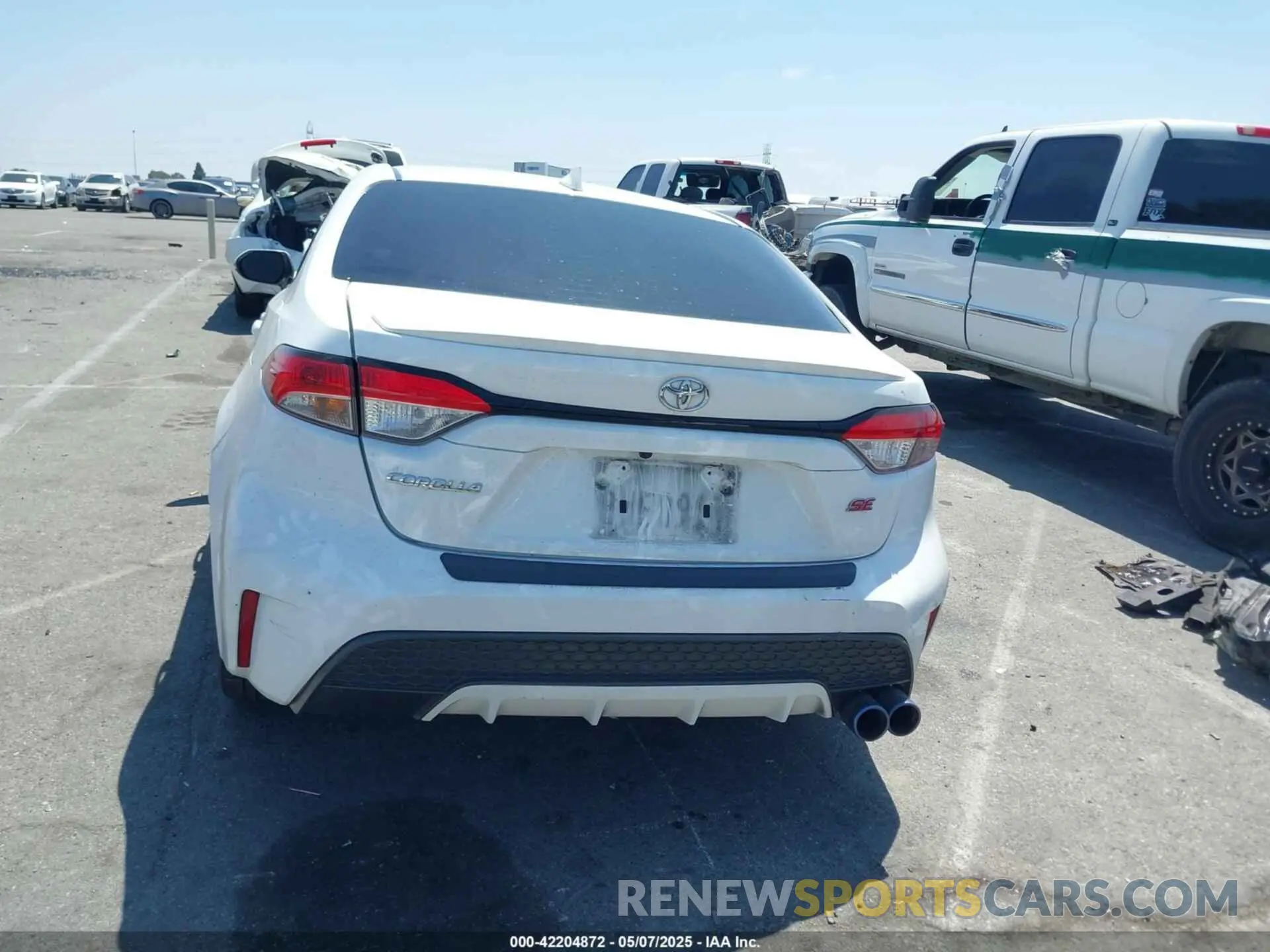 15 Photograph of a damaged car 5YFM4MCEXMP085980 TOYOTA COROLLA 2021