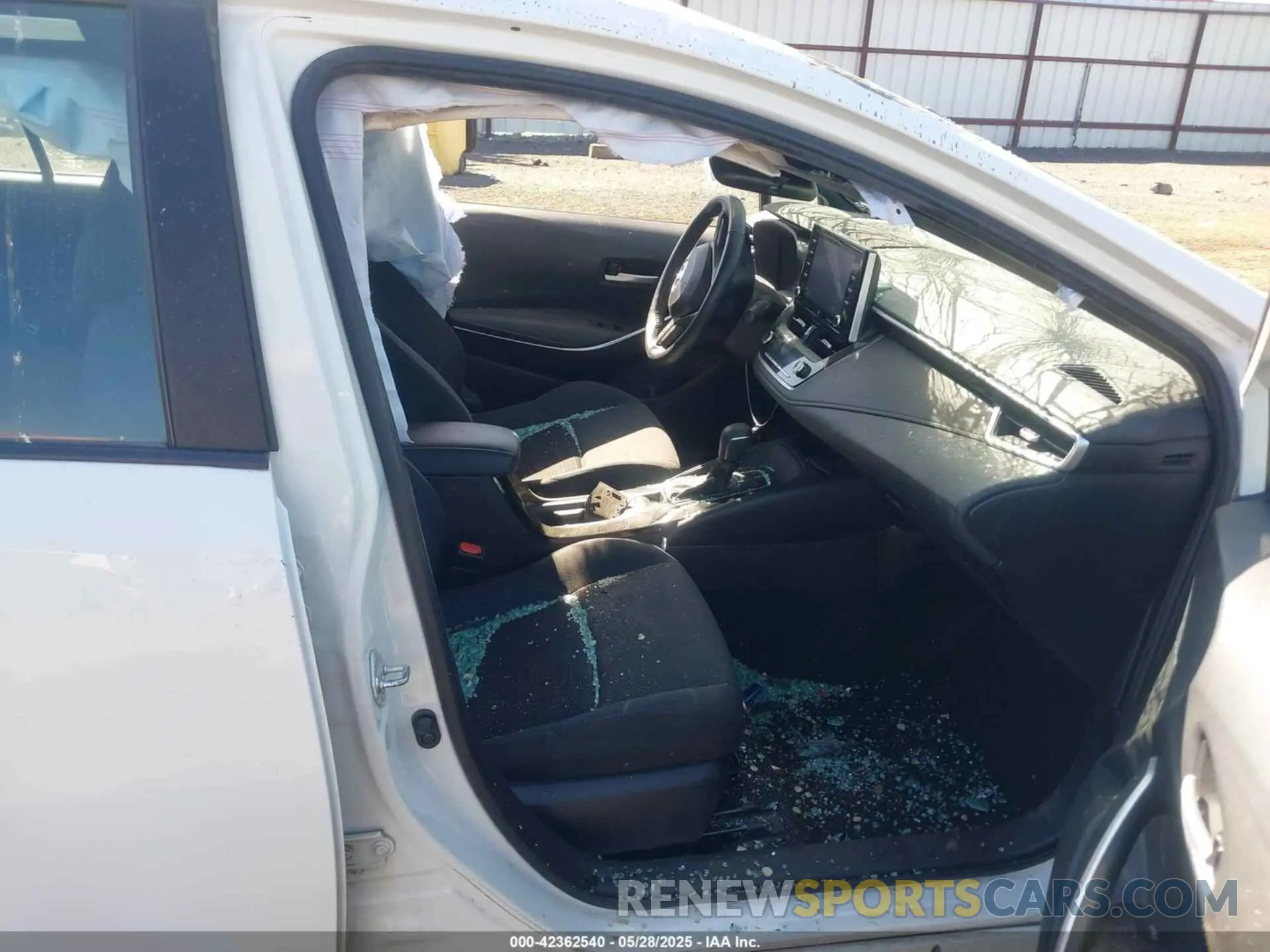 5 Photograph of a damaged car 5YFP4MCE1MP094385 TOYOTA COROLLA 2021