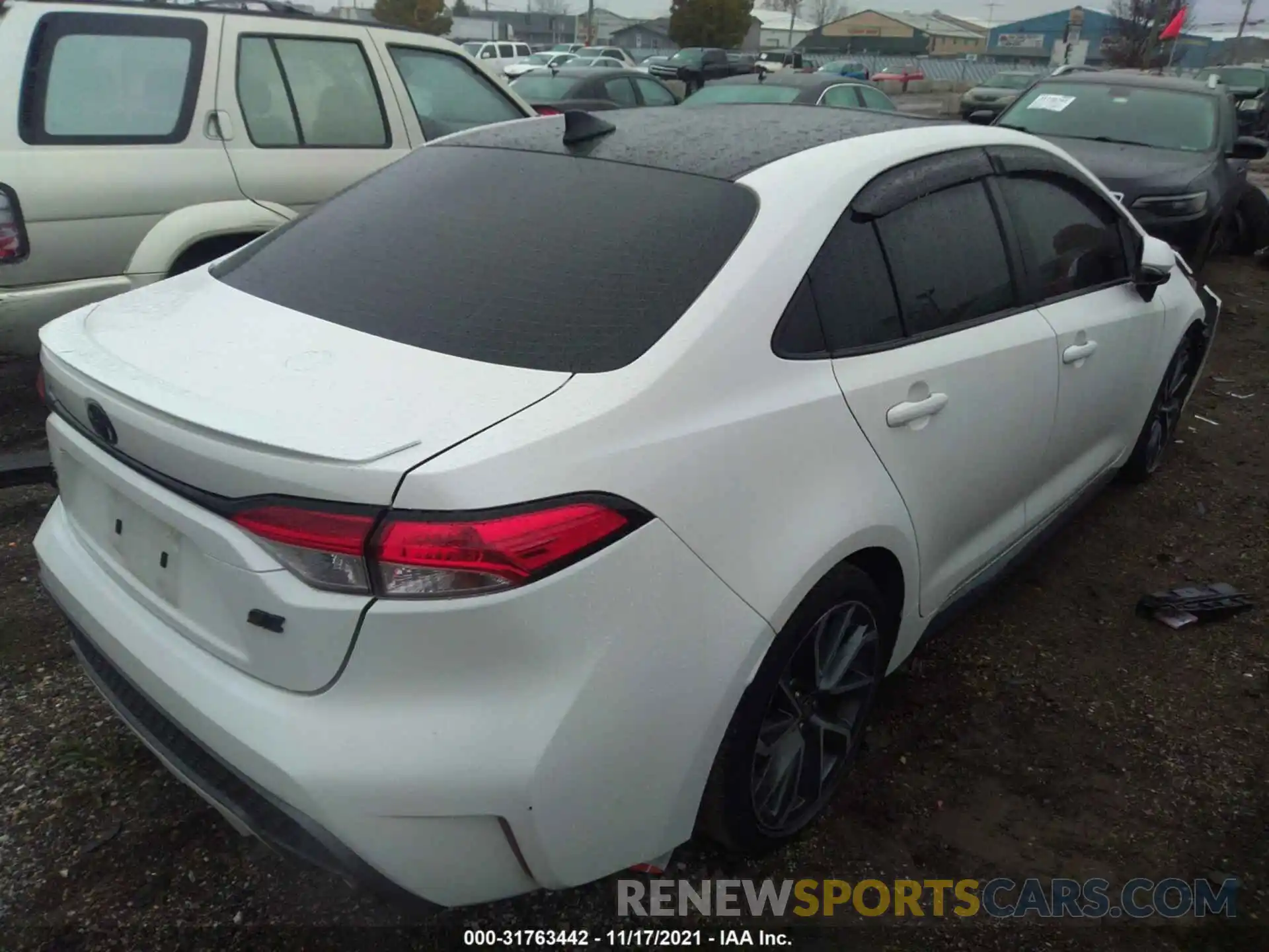 4 Photograph of a damaged car 5YFP4MCE3MP069195 TOYOTA COROLLA 2021