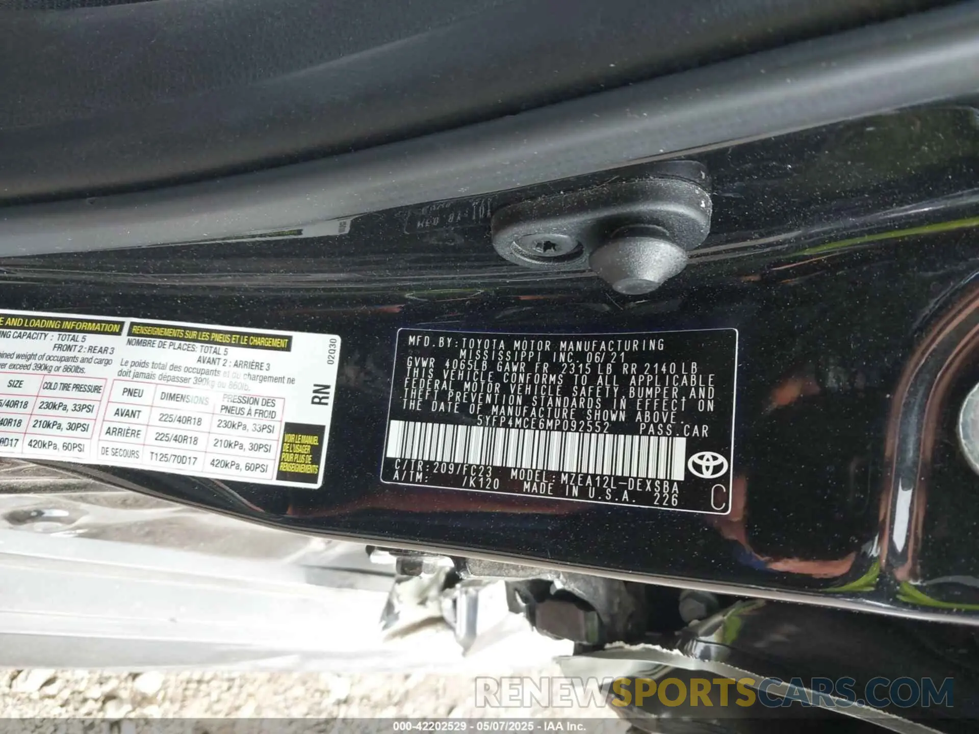 9 Photograph of a damaged car 5YFP4MCE6MP092552 TOYOTA COROLLA 2021