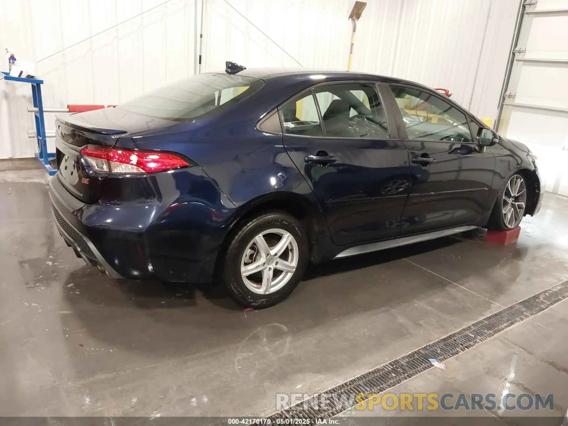 4 Photograph of a damaged car 5YFP4MCEXMP061028 TOYOTA COROLLA 2021