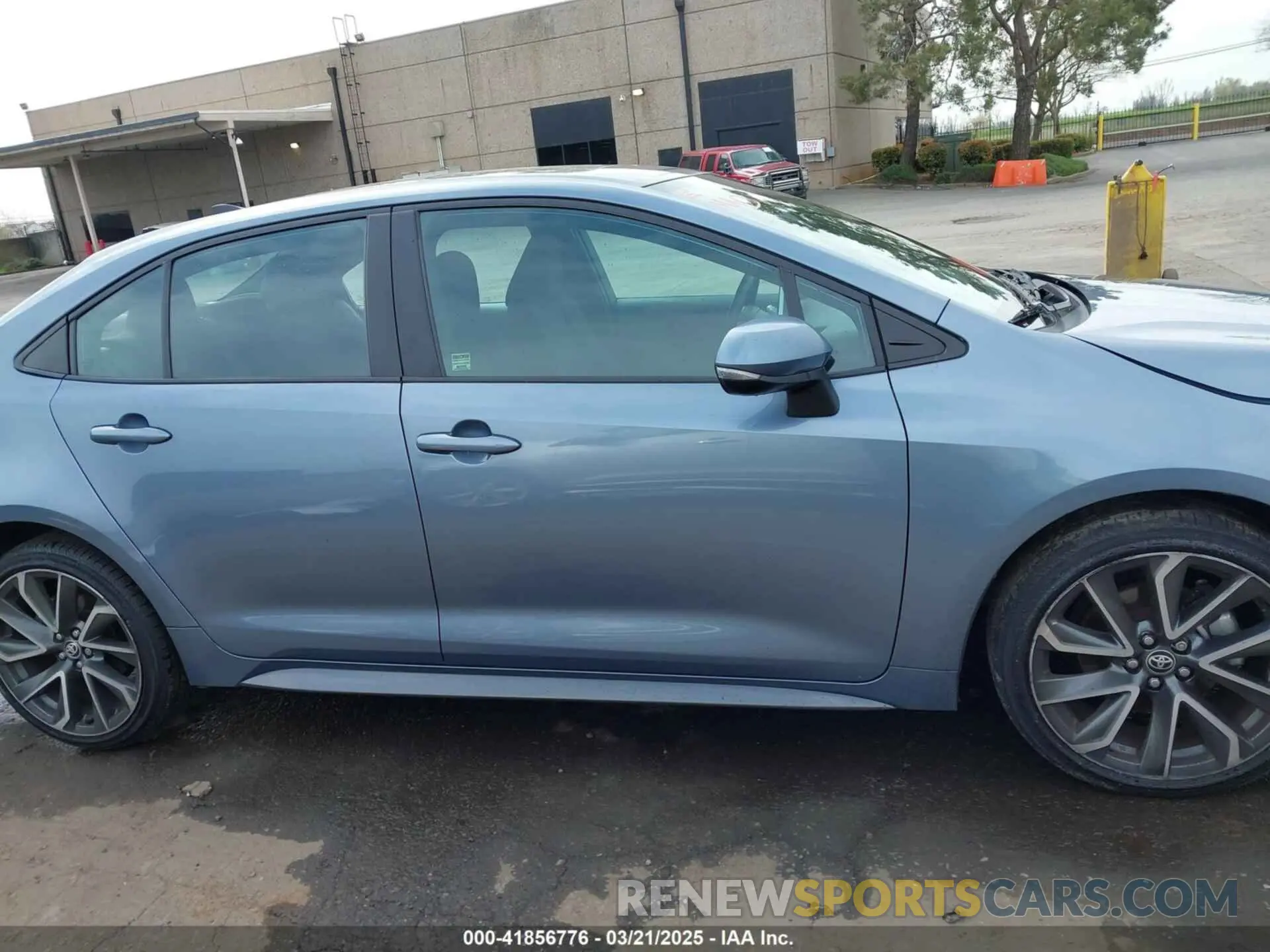 13 Photograph of a damaged car 5YFP4MCEXMP066570 TOYOTA COROLLA 2021