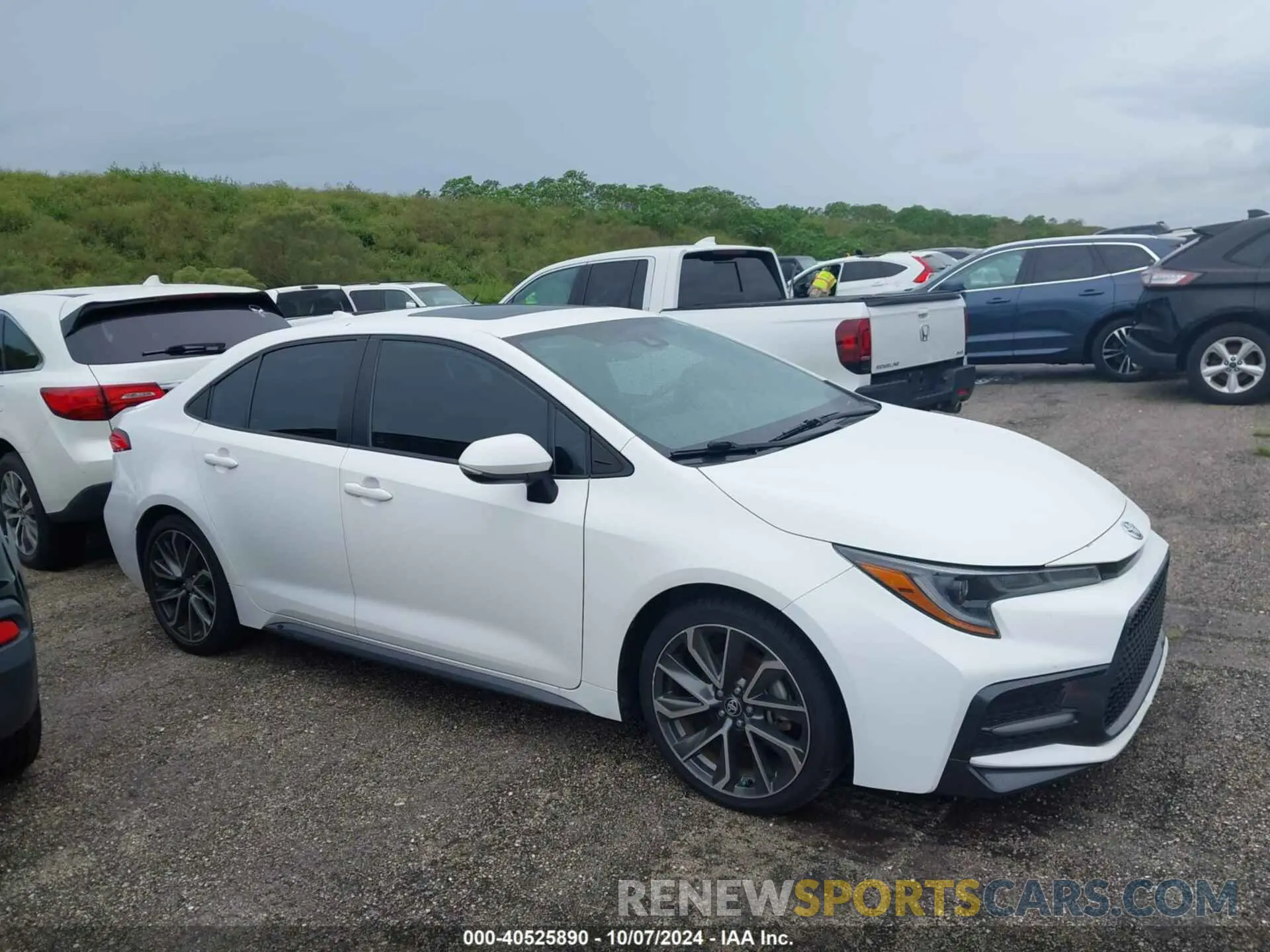 13 Photograph of a damaged car 5YFP4MCEXMP086026 TOYOTA COROLLA 2021