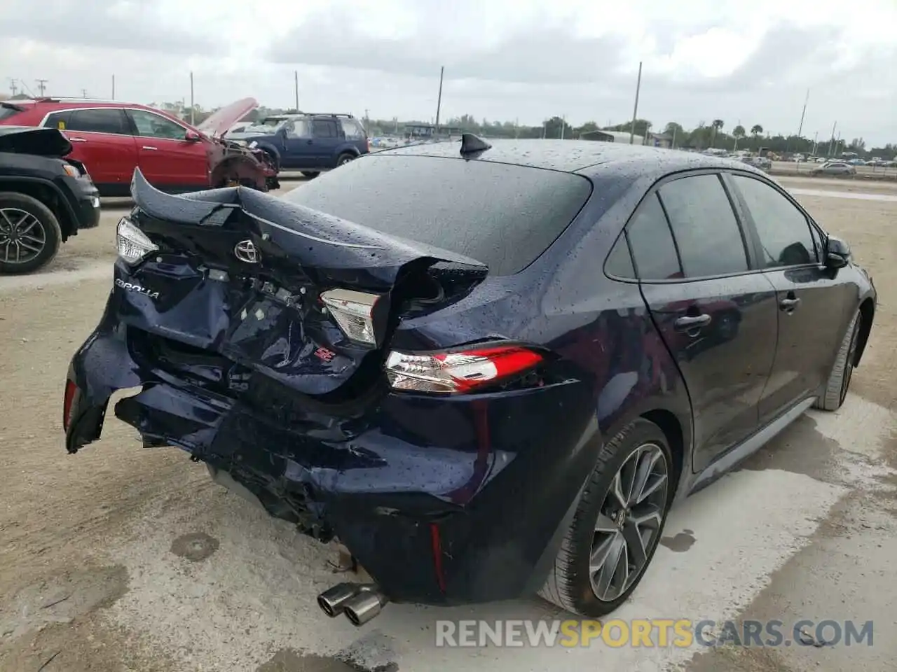 4 Photograph of a damaged car 5YFS4MCE0MP081489 TOYOTA COROLLA 2021