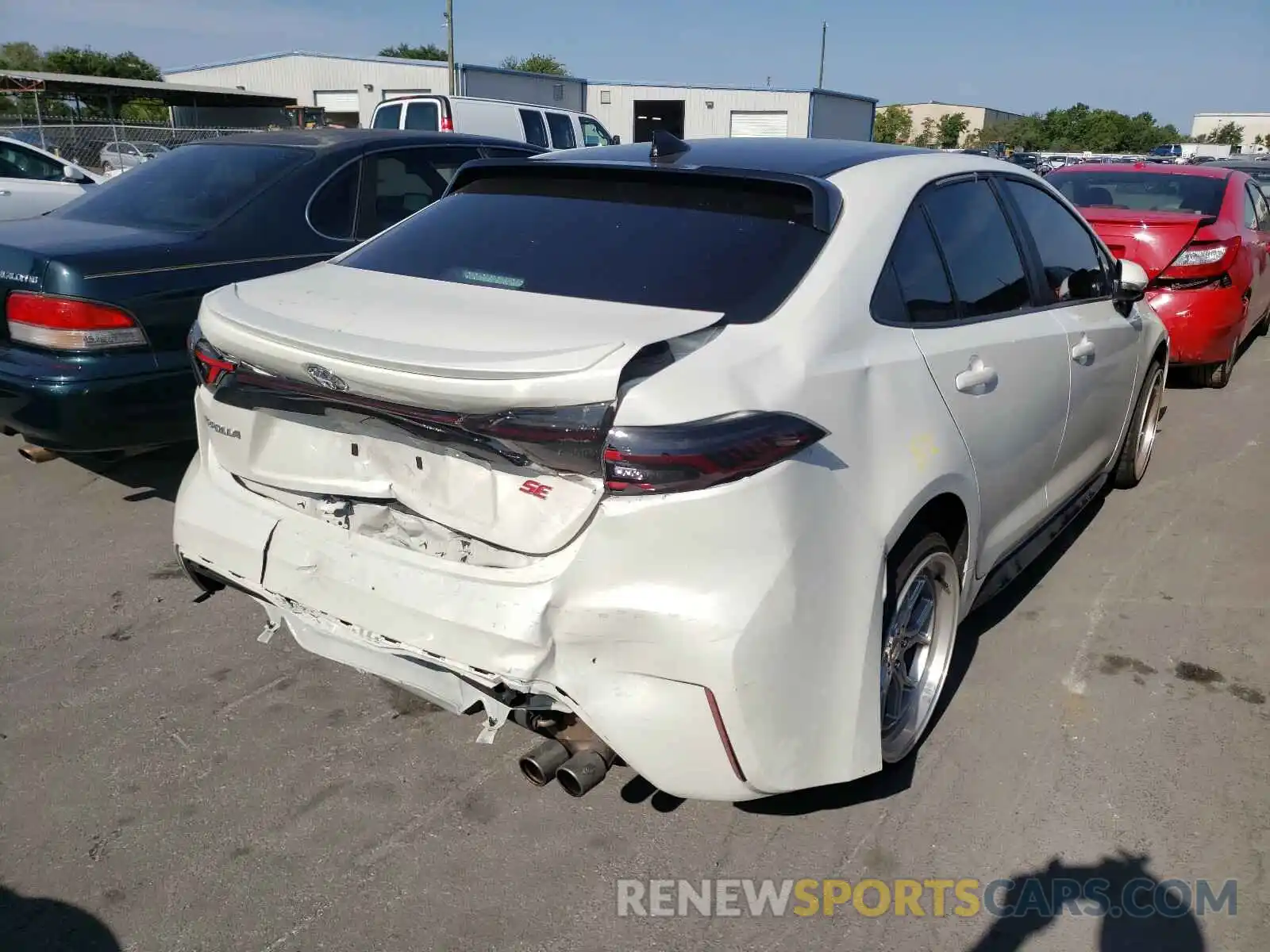 4 Photograph of a damaged car 5YFS4MCE1MP067813 TOYOTA COROLLA 2021