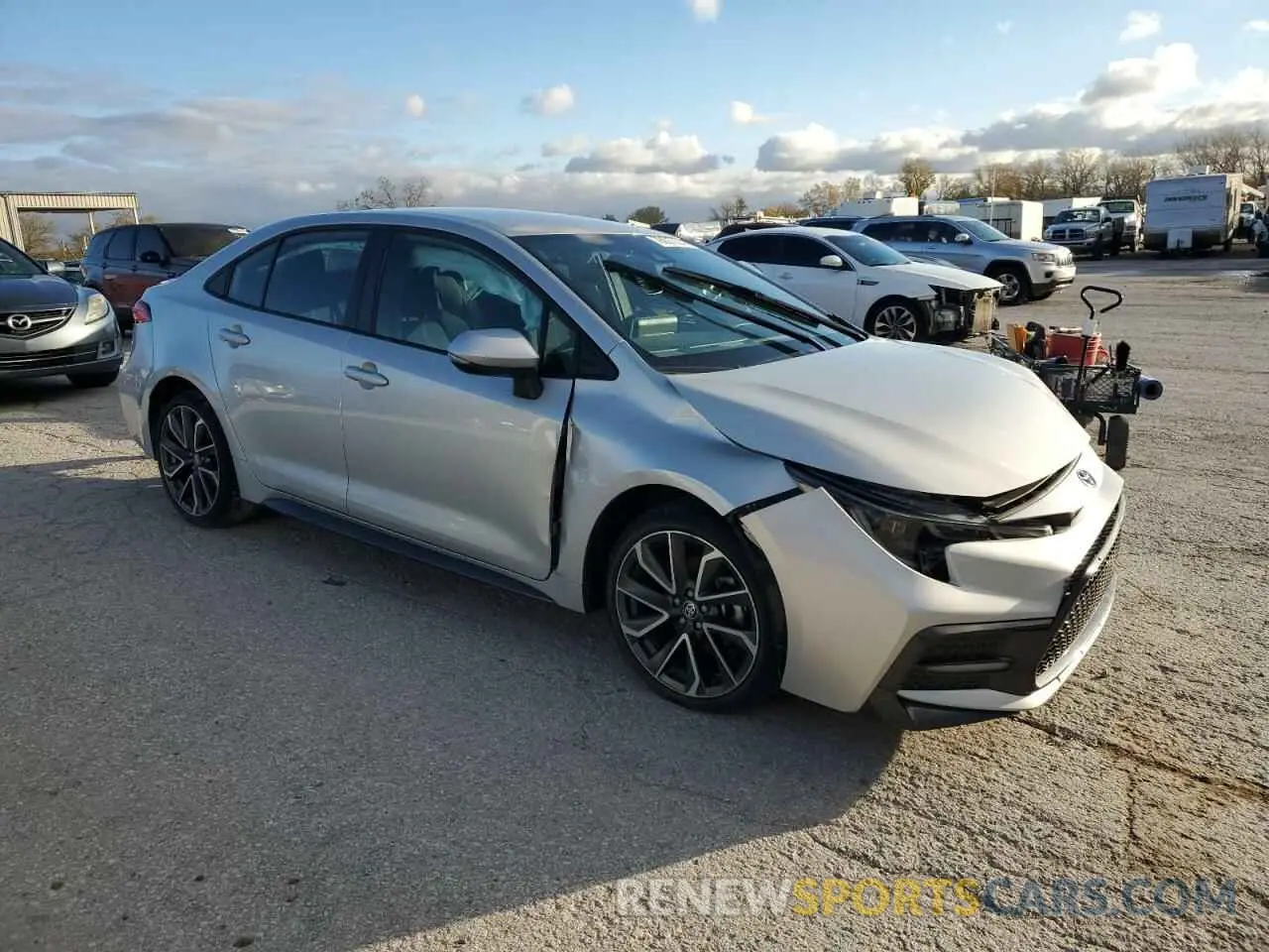 4 Photograph of a damaged car 5YFS4MCE1MP068928 TOYOTA COROLLA 2021