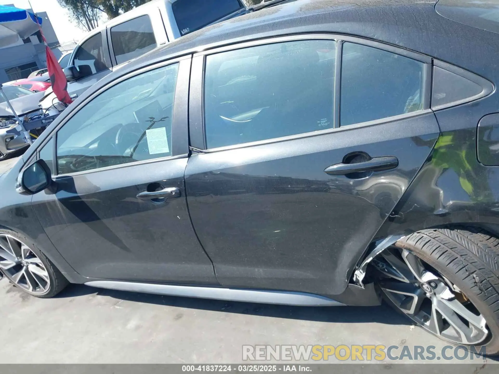 15 Photograph of a damaged car 5YFS4MCE1MP069917 TOYOTA COROLLA 2021
