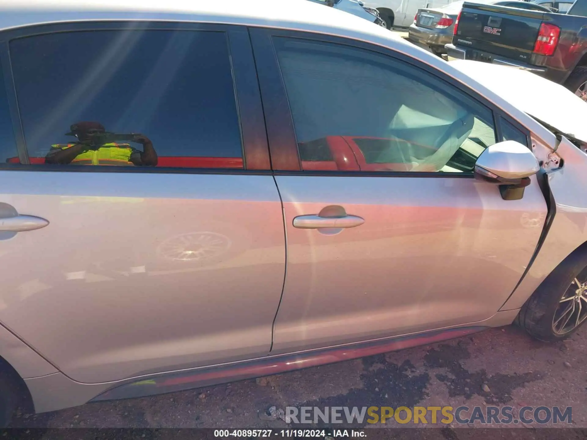 13 Photograph of a damaged car 5YFS4MCE1MP078018 TOYOTA COROLLA 2021