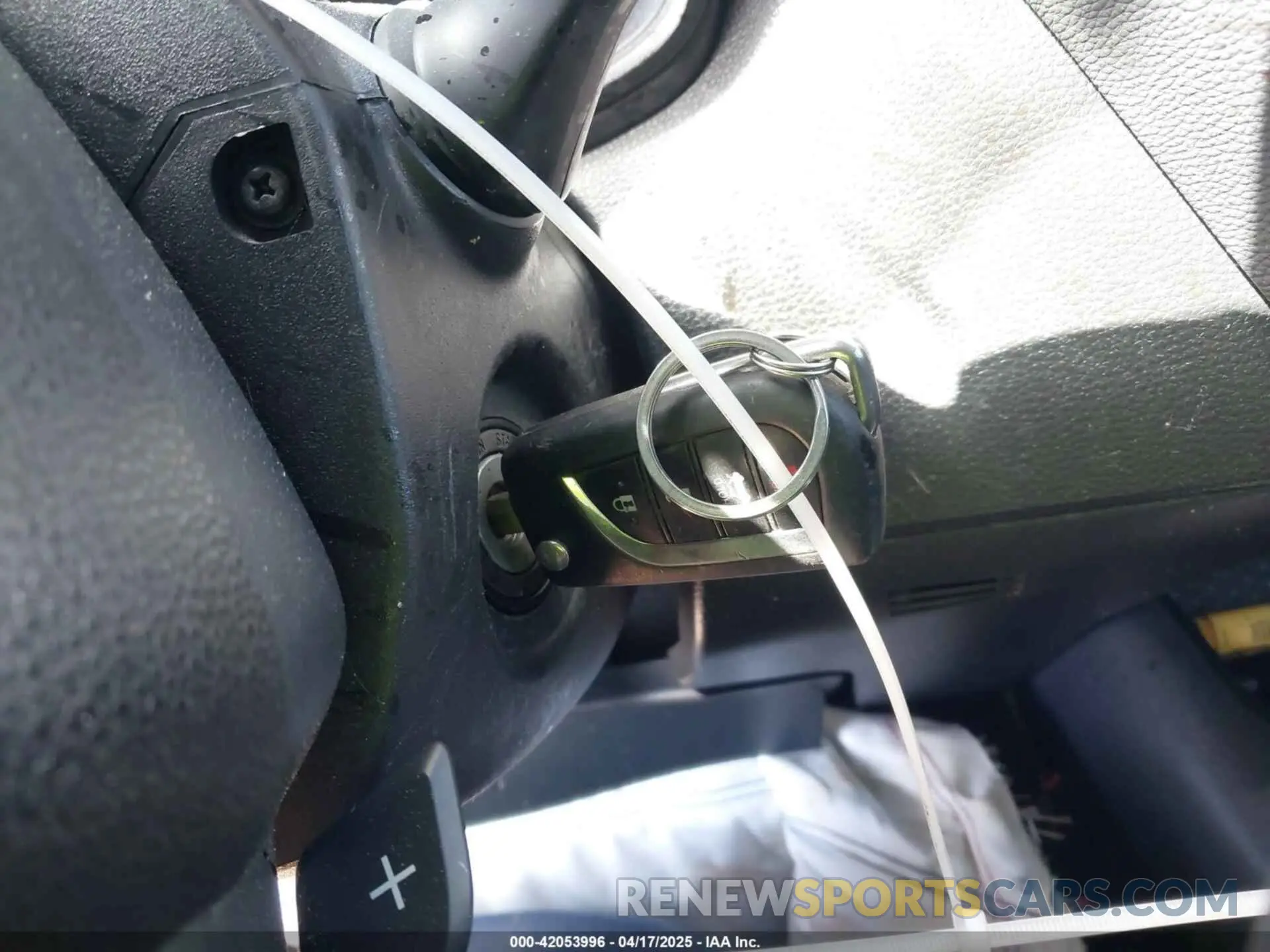 11 Photograph of a damaged car 5YFS4MCE1MP081159 TOYOTA COROLLA 2021