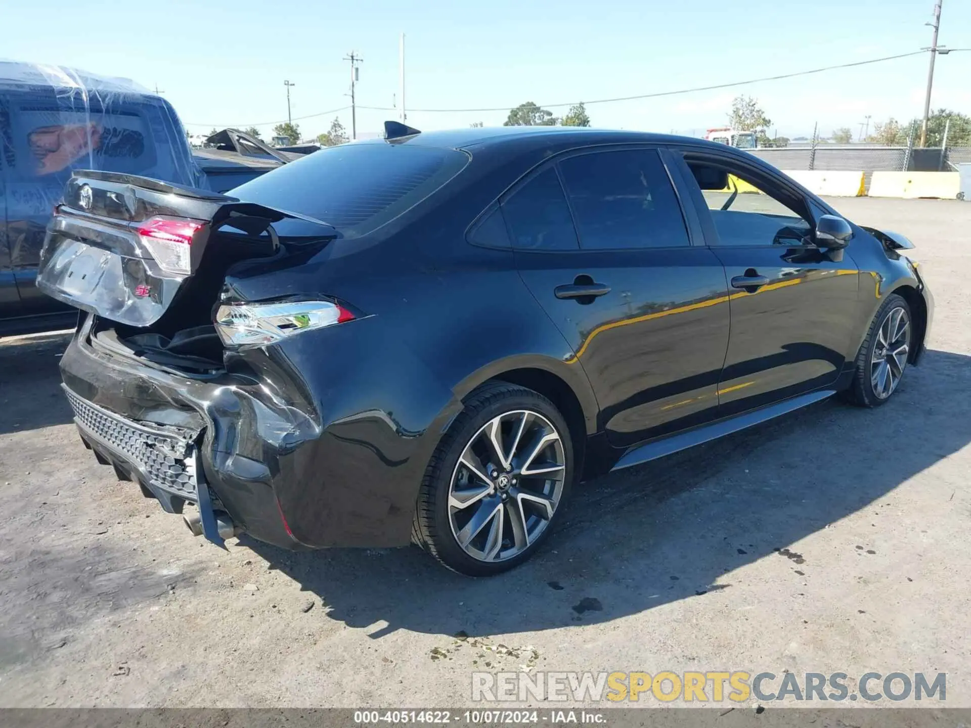 4 Photograph of a damaged car 5YFS4MCE1MP095983 TOYOTA COROLLA 2021