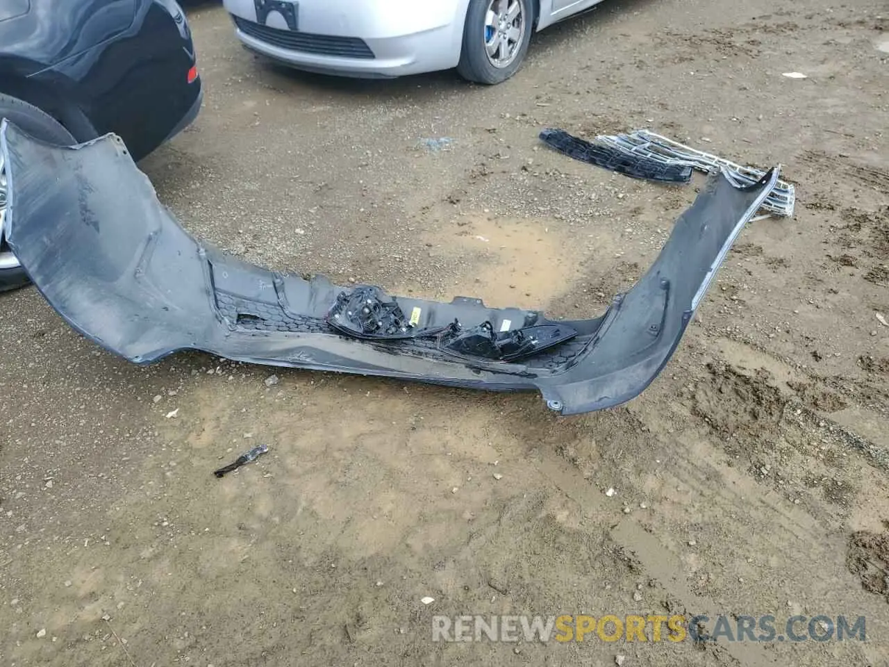 14 Photograph of a damaged car 5YFS4MCE2MP060448 TOYOTA COROLLA 2021