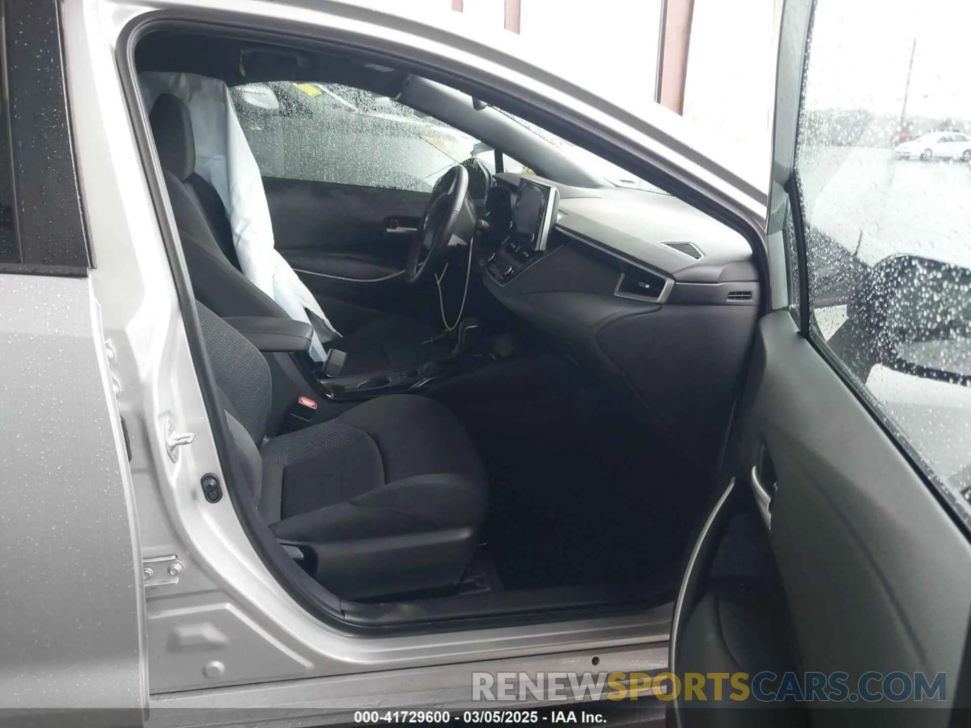5 Photograph of a damaged car 5YFS4MCE2MP061597 TOYOTA COROLLA 2021