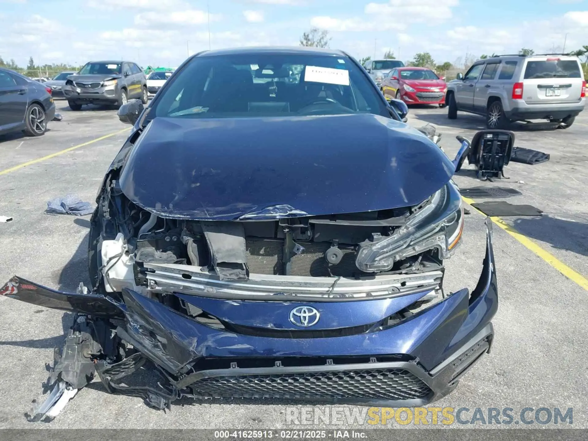 12 Photograph of a damaged car 5YFS4MCE2MP062667 TOYOTA COROLLA 2021