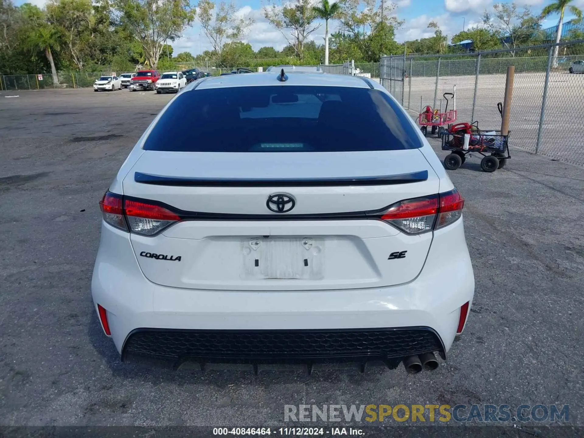 17 Photograph of a damaged car 5YFS4MCE2MP075337 TOYOTA COROLLA 2021