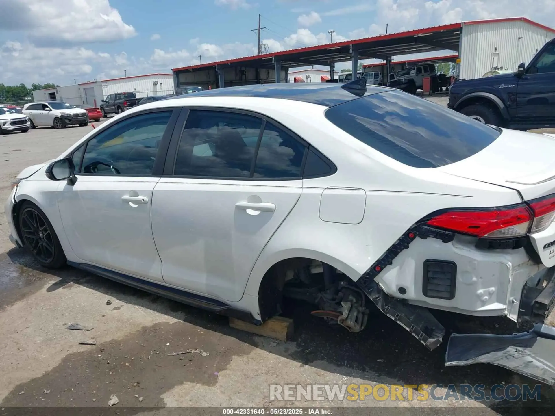 15 Photograph of a damaged car 5YFS4MCE3MP068963 TOYOTA COROLLA 2021