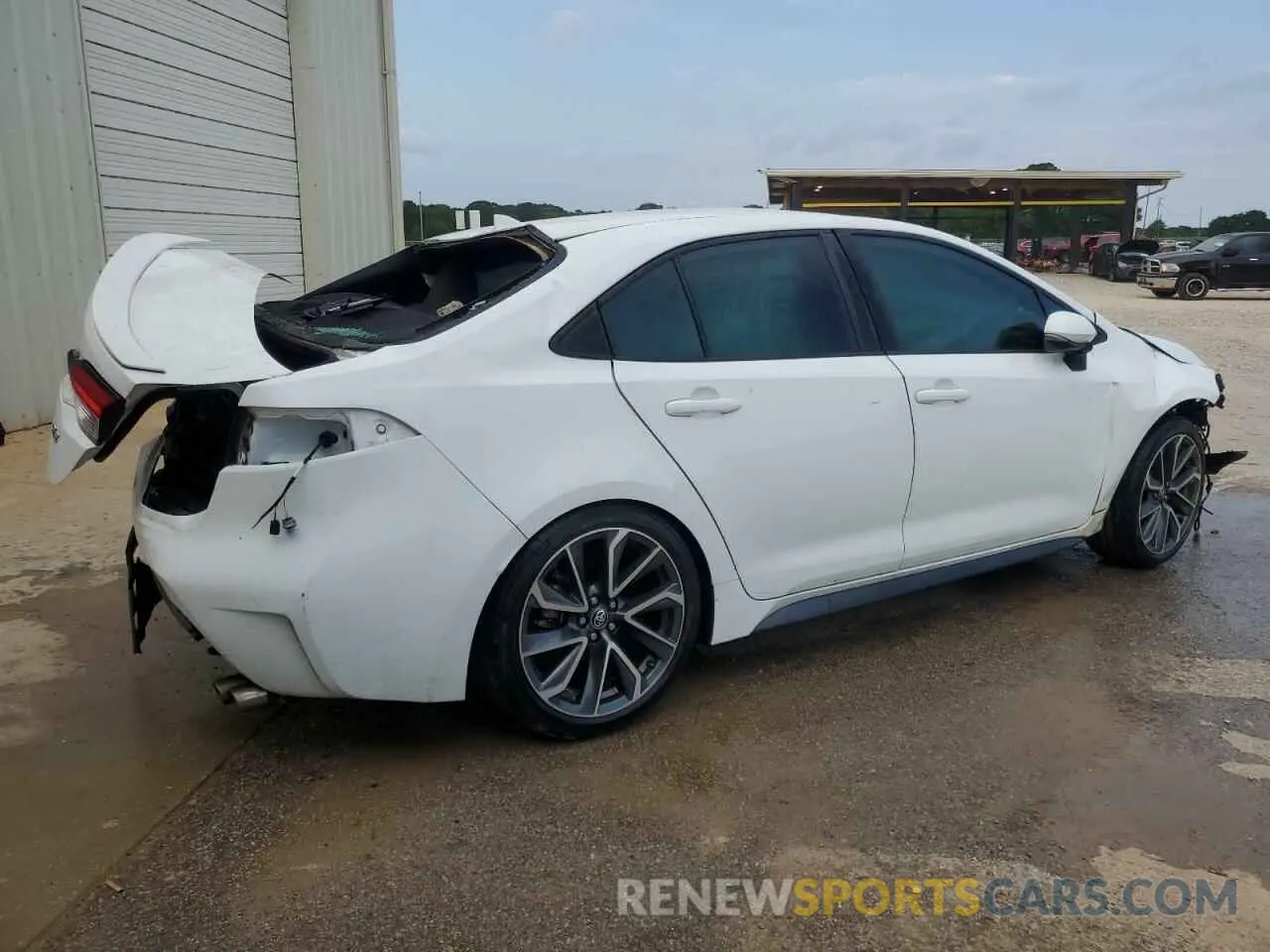 3 Photograph of a damaged car 5YFS4MCE3MP071880 TOYOTA COROLLA 2021