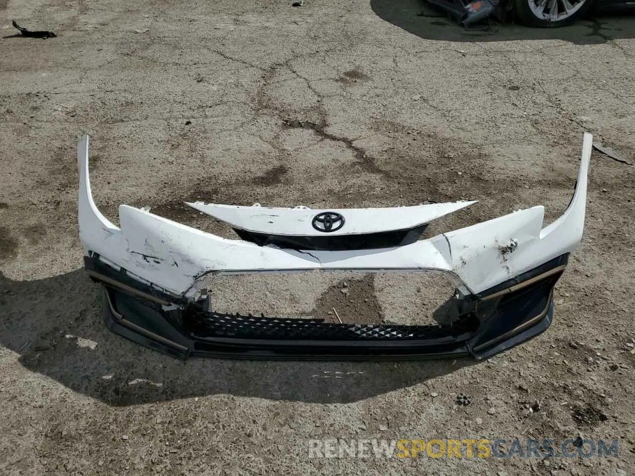 14 Photograph of a damaged car 5YFS4MCE3MP077310 TOYOTA COROLLA 2021