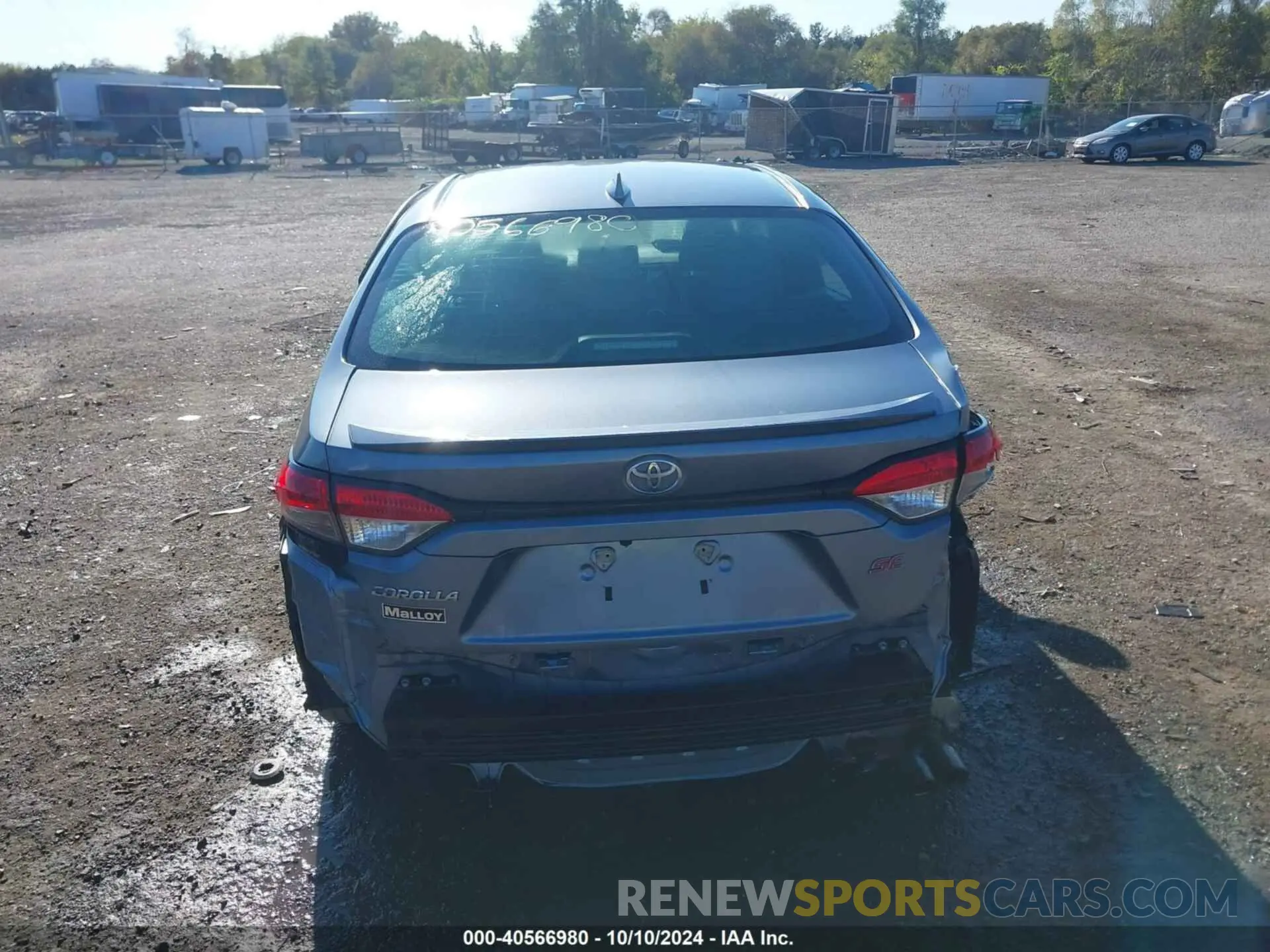 17 Photograph of a damaged car 5YFS4MCE3MP092423 TOYOTA COROLLA 2021